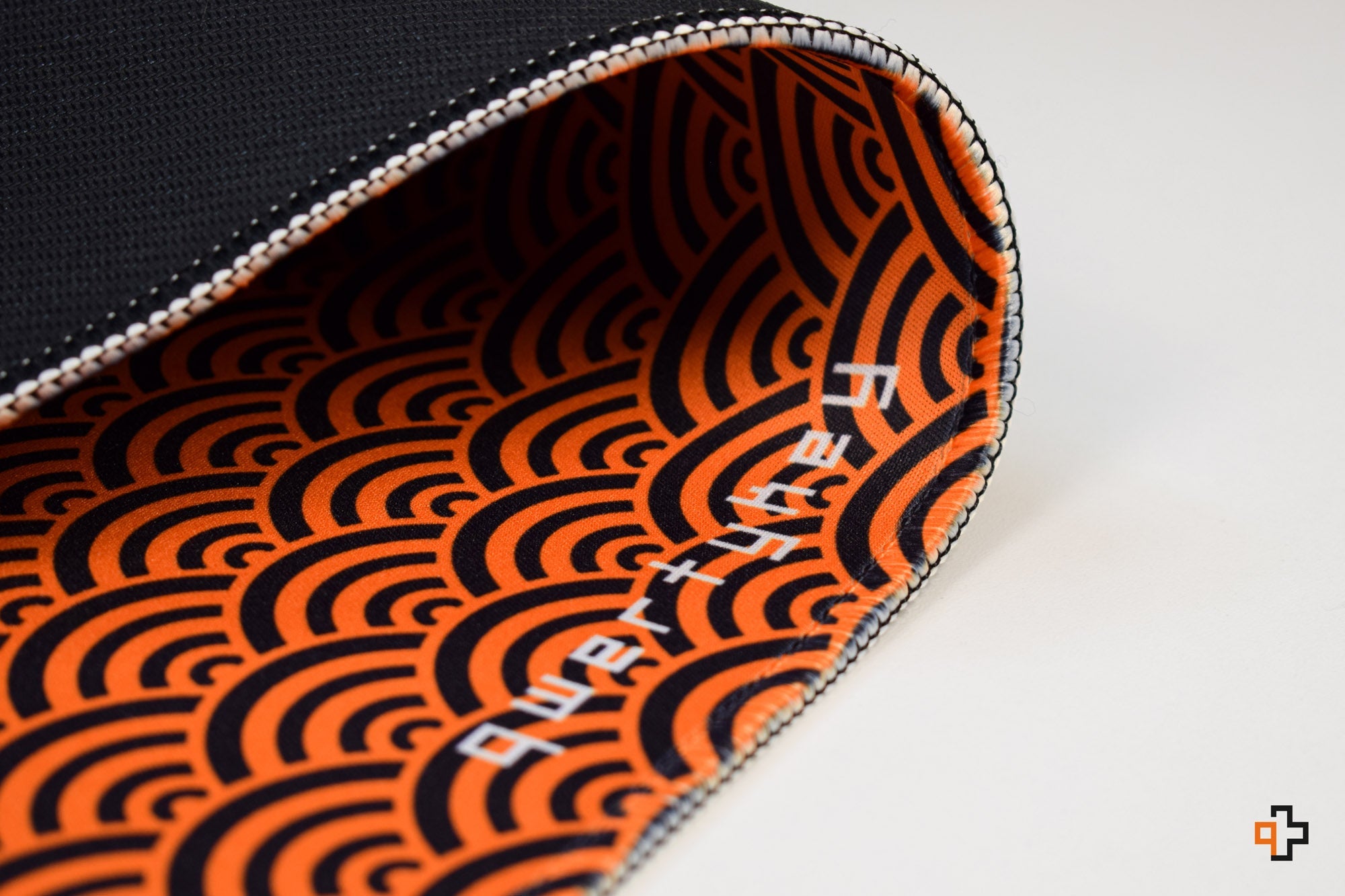 Deskmat Mousepad QwertyKey Orange Waves 4mm stitched edges - QwertyKey