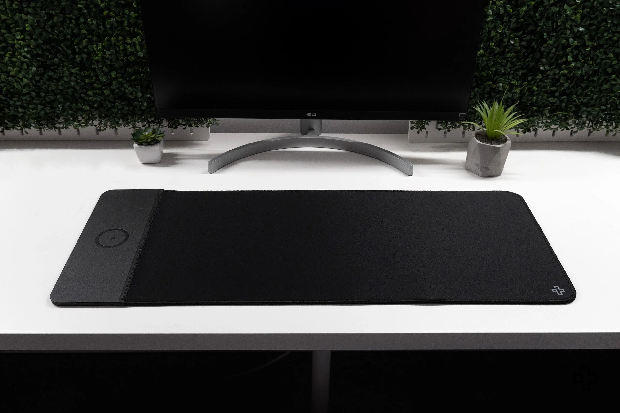 Deskmat Mousepad Wireless Charging Black