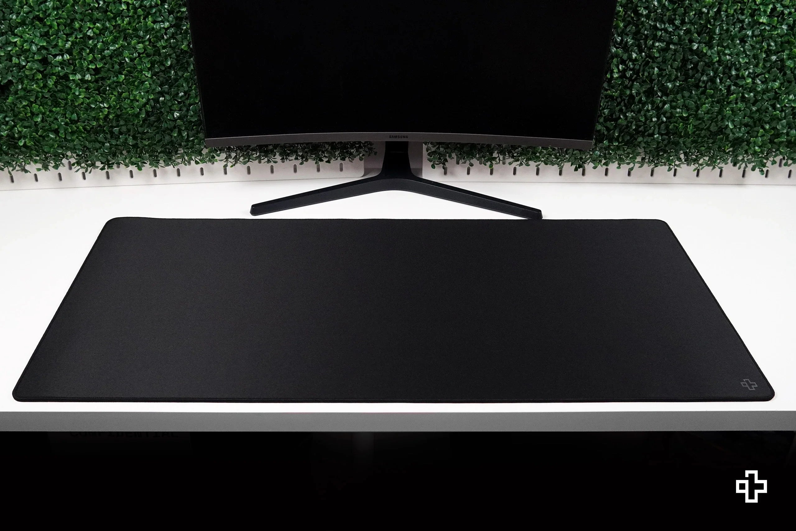 QwertyKey Black Classic Plain Deskmat 4mm Stitched Edges