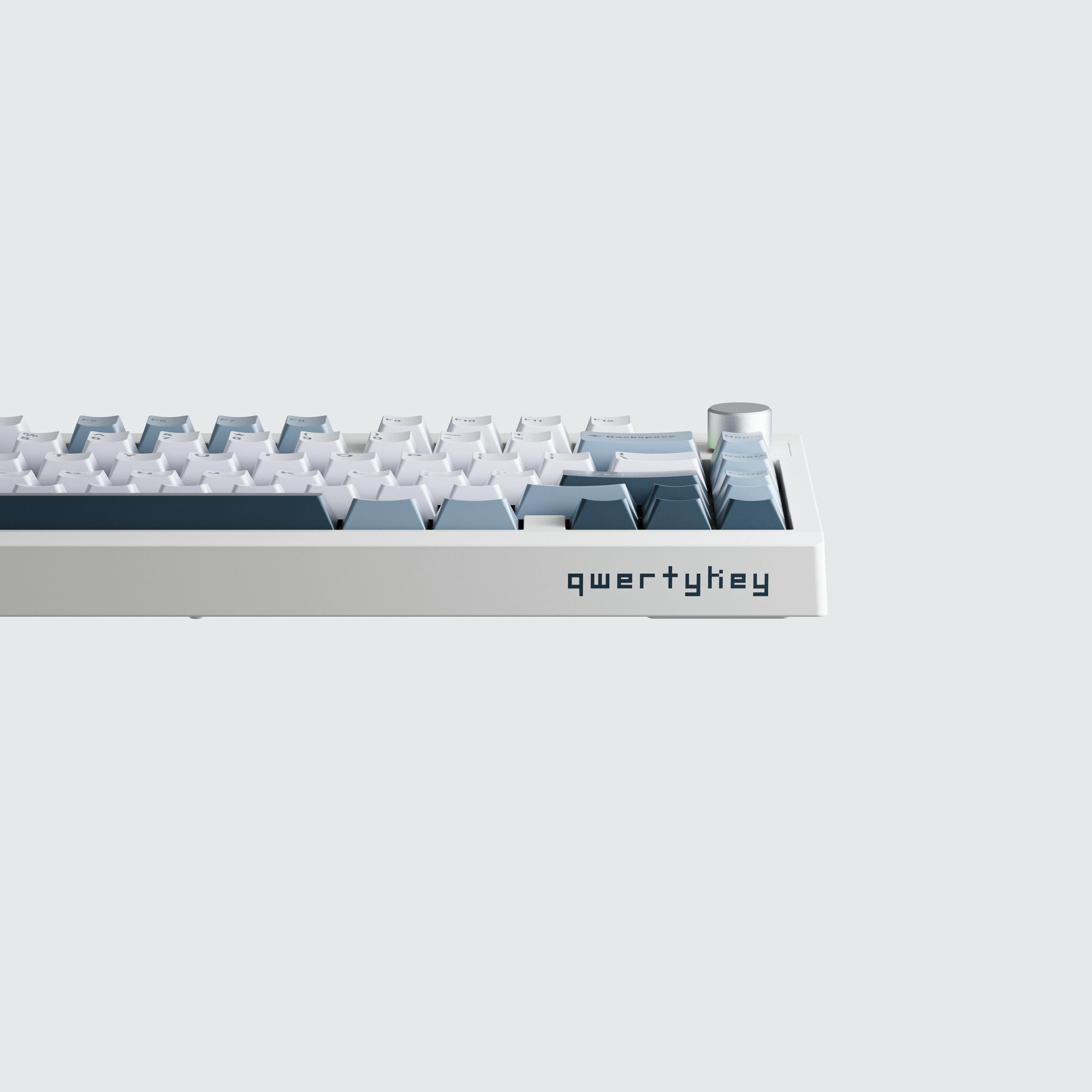 QwertyKey75 Pro V2 White Bluetooth Wireless Hotswap RGB Web Software Gasket Mounted Mechanical Gaming Keyboard
