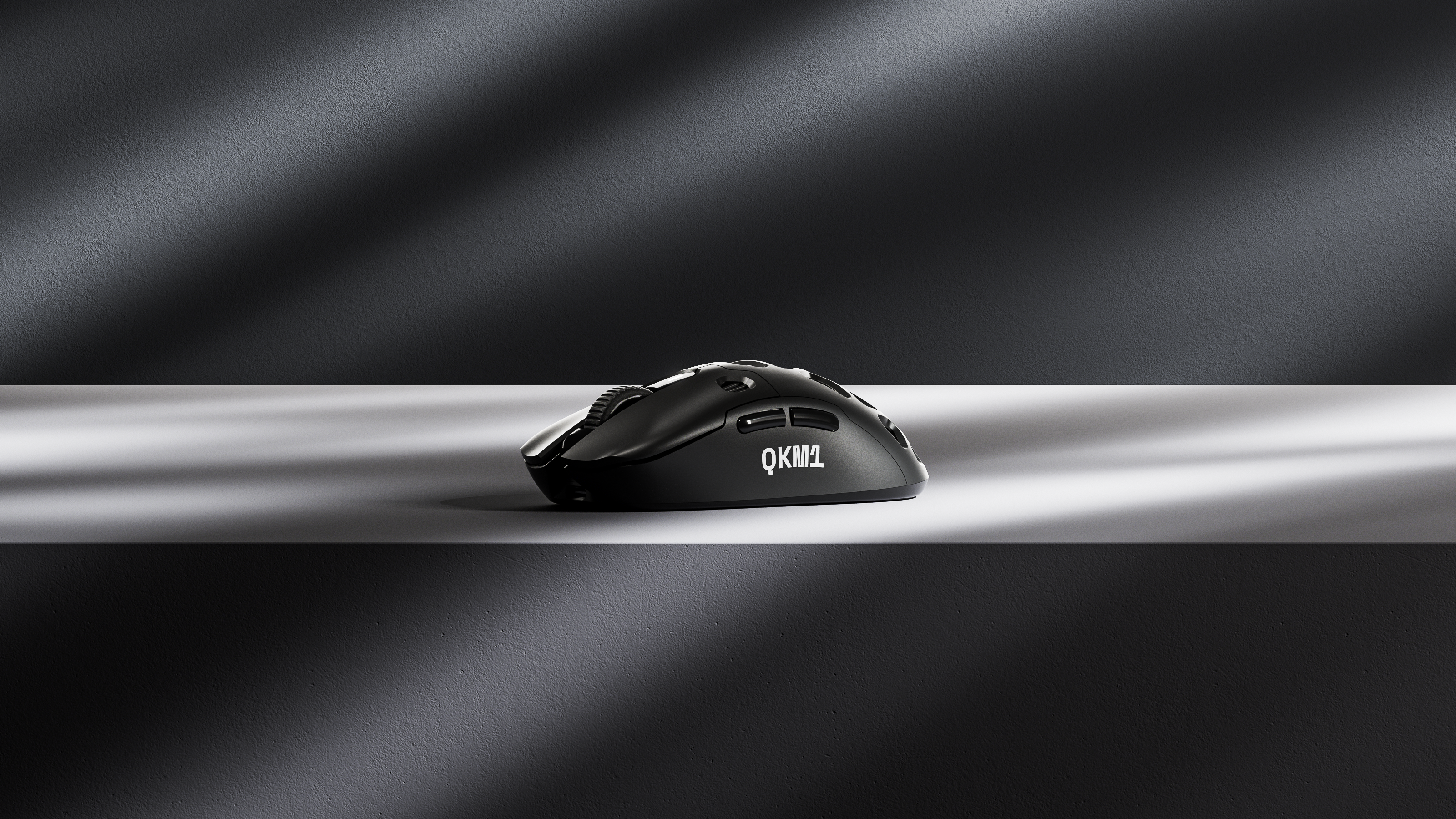 QwertyKey QKM1 Wireless Bluetooth Charging Dock Black Mouse