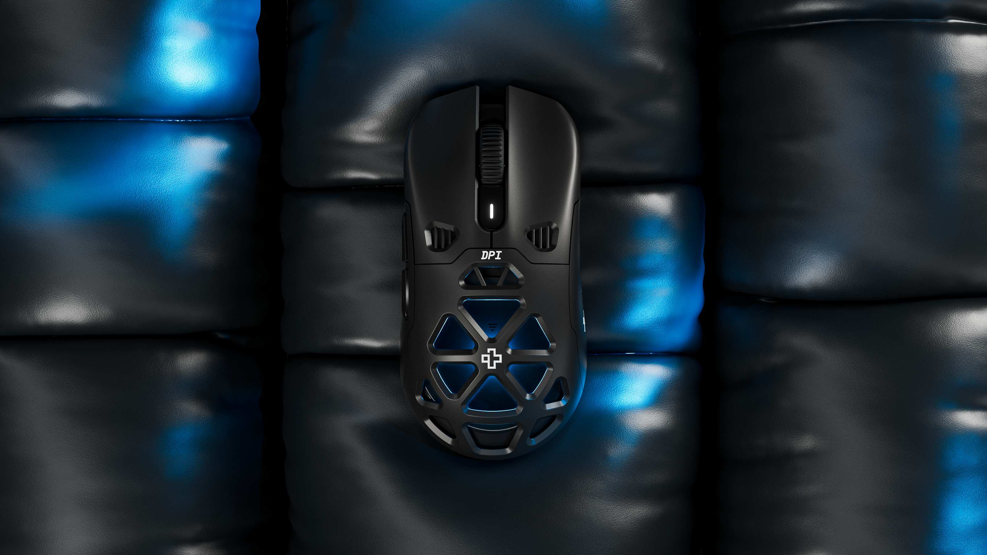 QwertyKey QKM1 Wireless Bluetooth Charging Dock Black Mouse