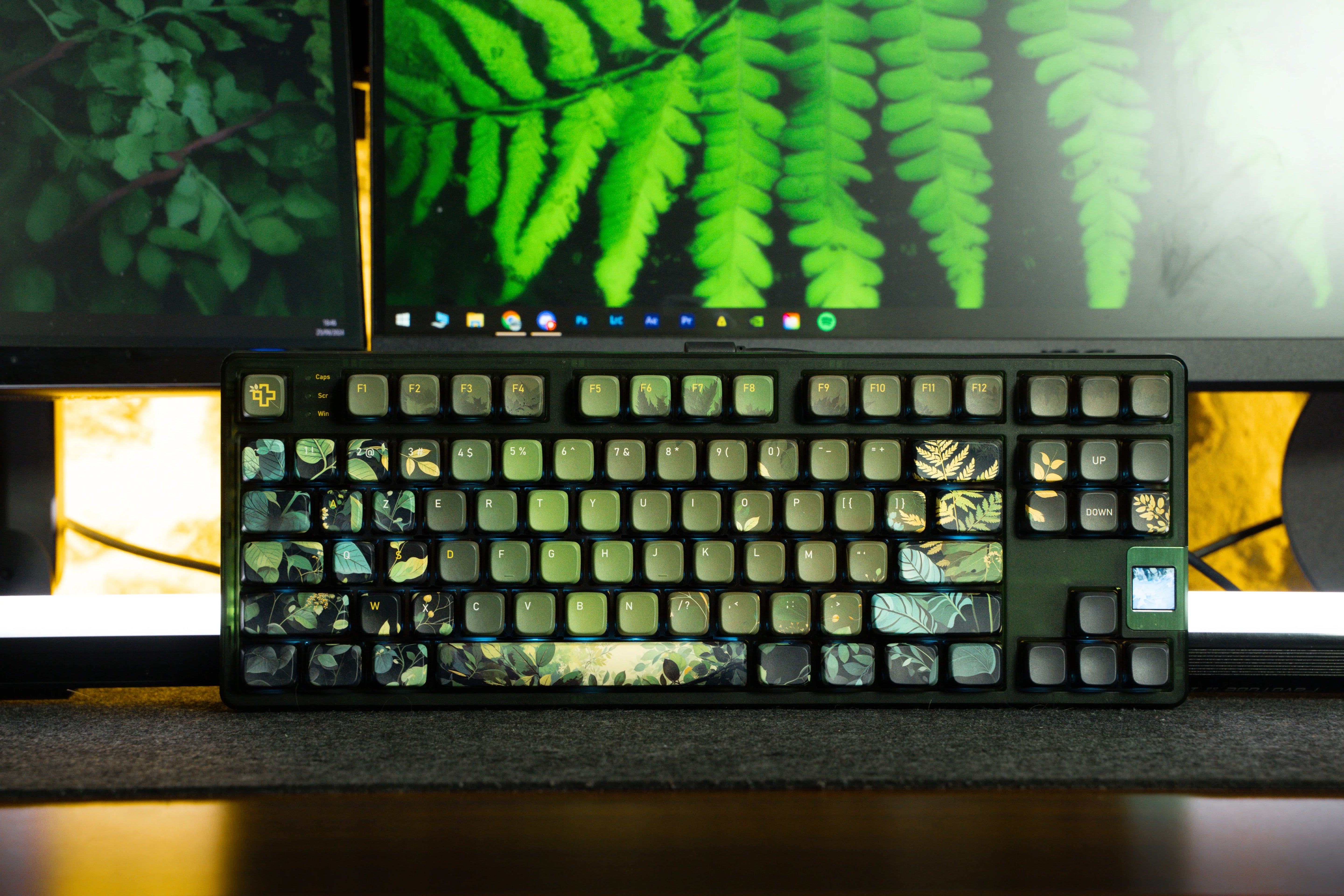 QwertyKey80 Leaf Bluetooth Wireless Hotswap RGB QMK/VIA Gasket Mounted Mechanical Gaming Keyboard with Screen
