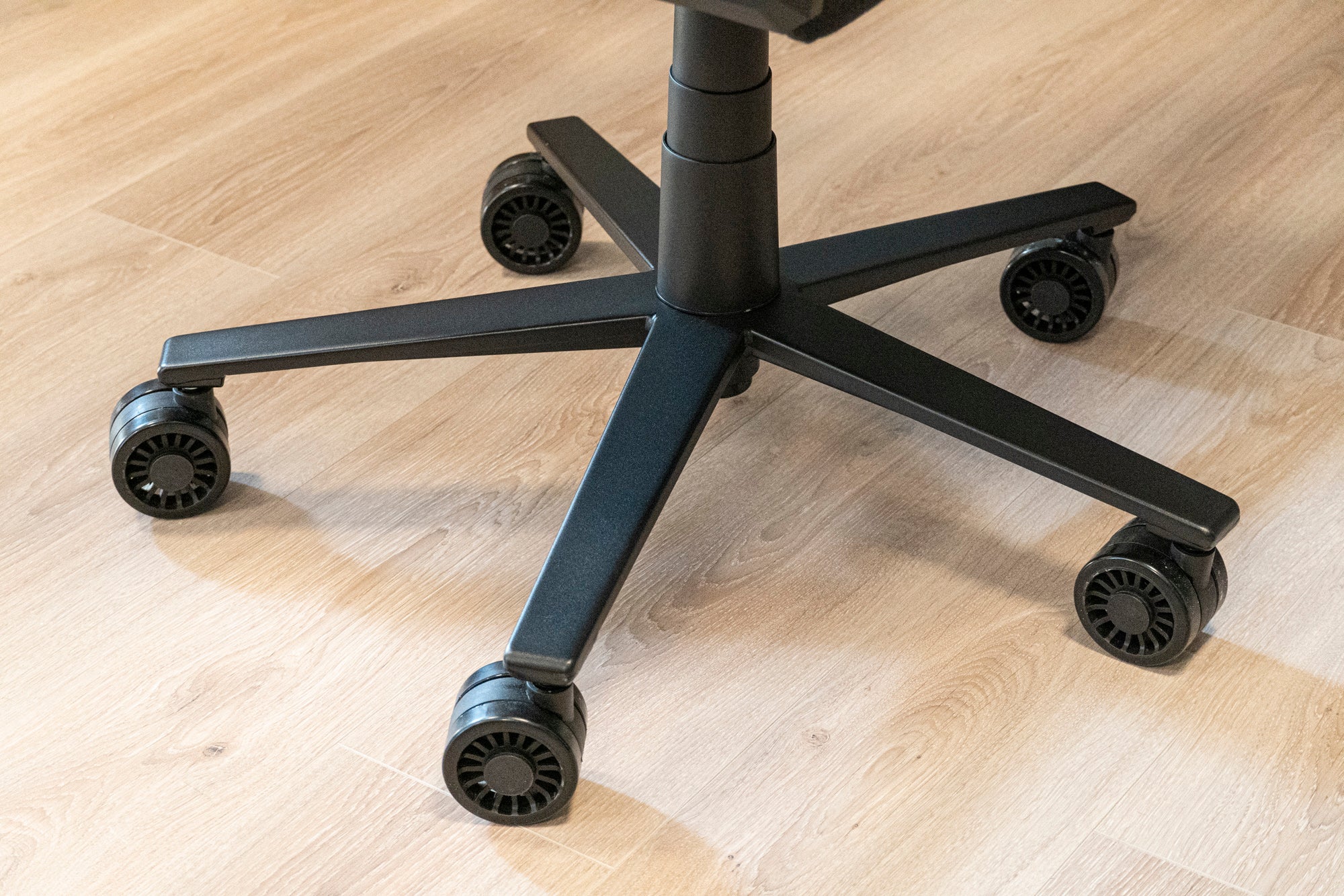 QwertyKey - QK/CTRL, Black Gaming Chair
