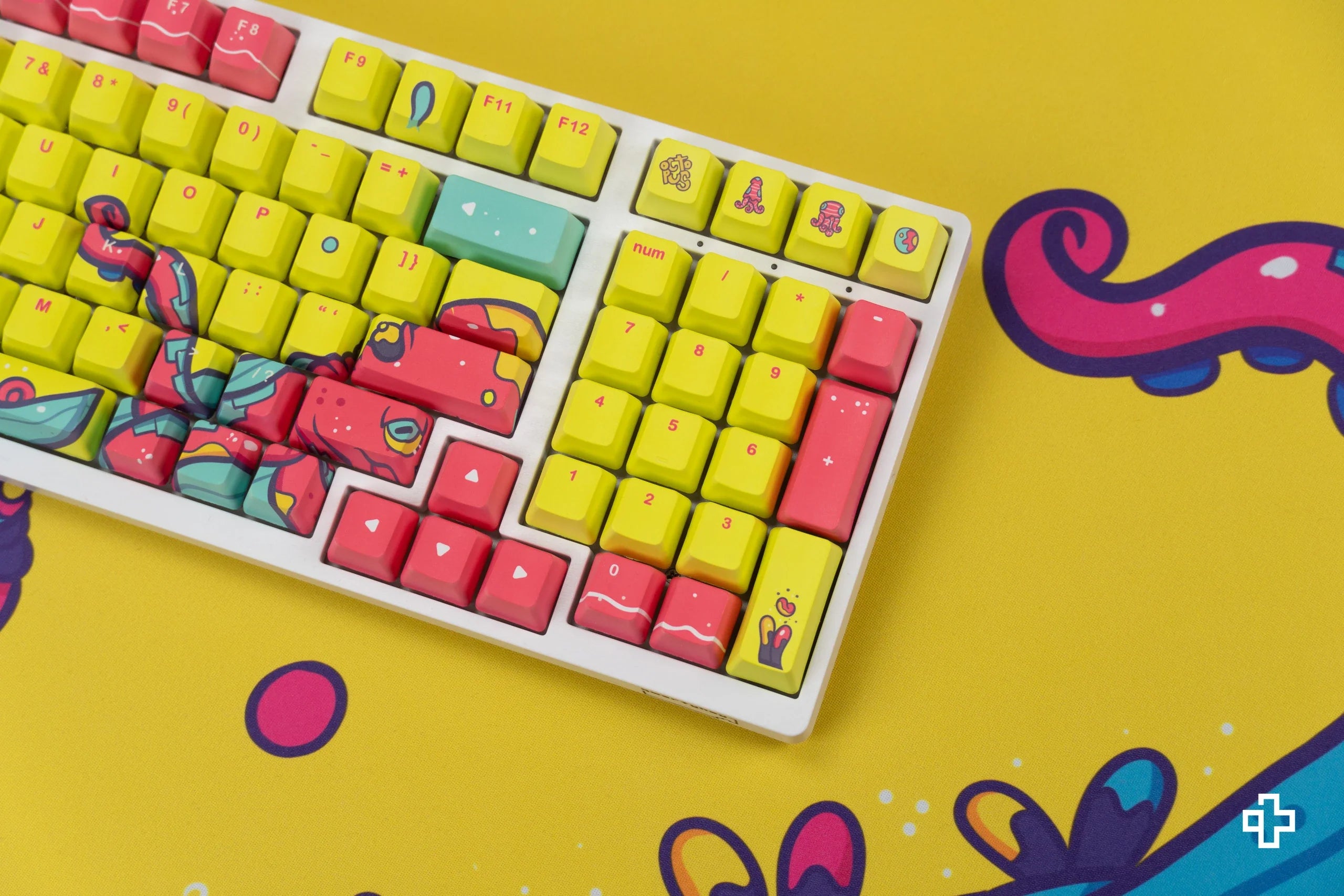 QwertyKey Octopus Yellow OEM Profile PBT Keycap Set