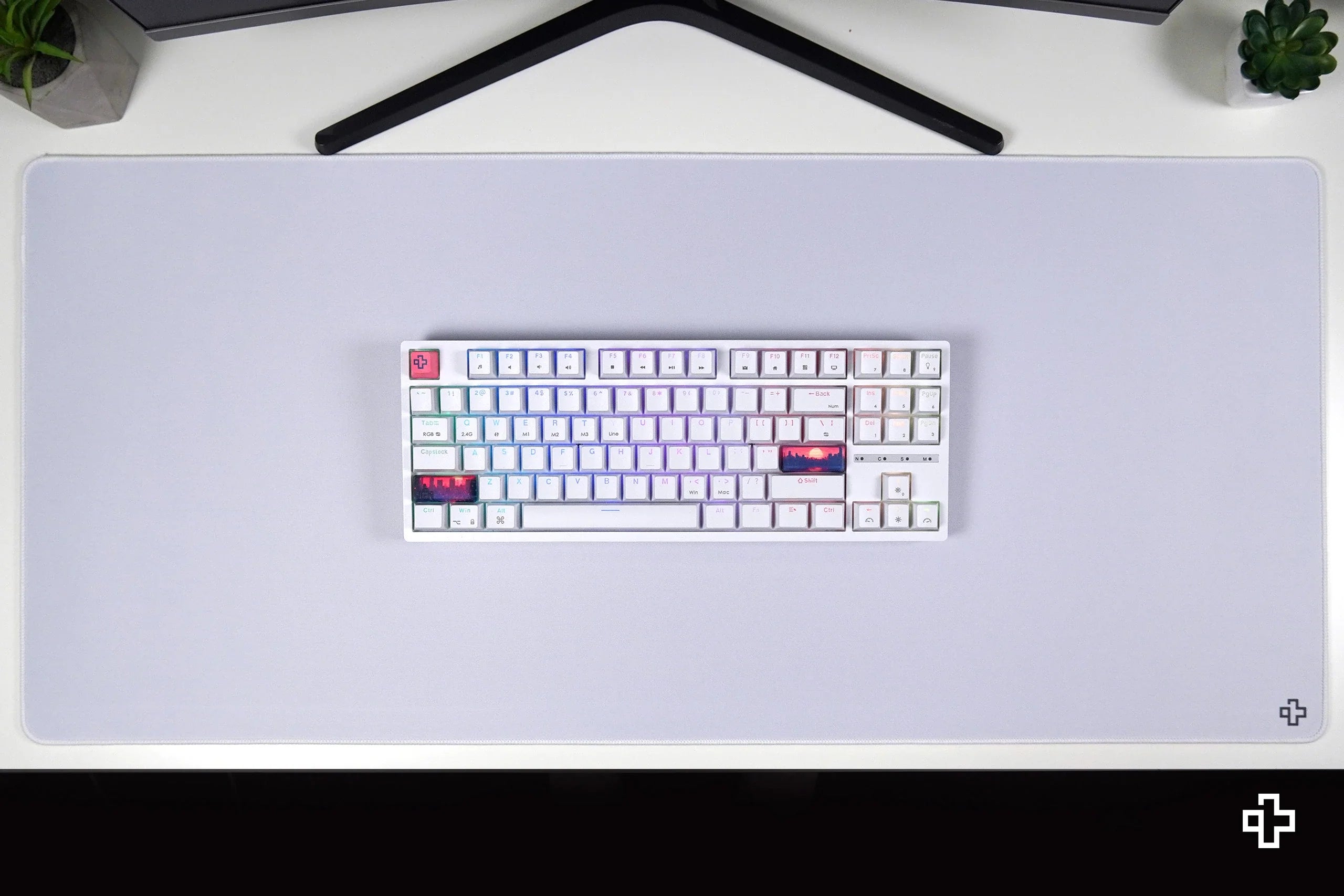 QwertyKey White Classic Plain Deskmat 4mm Stitched Edges
