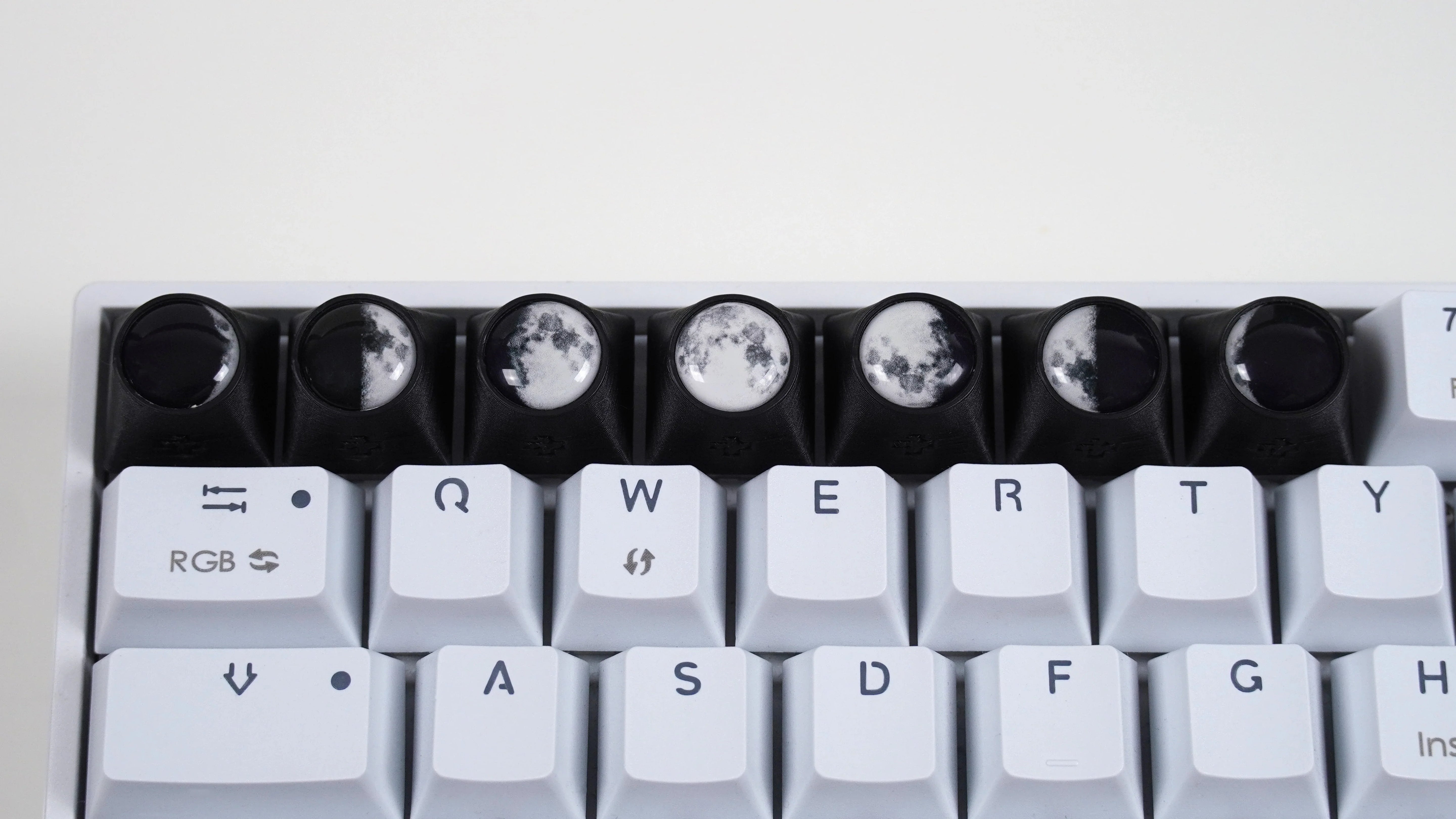 Artisan Moon Phase Keycap
