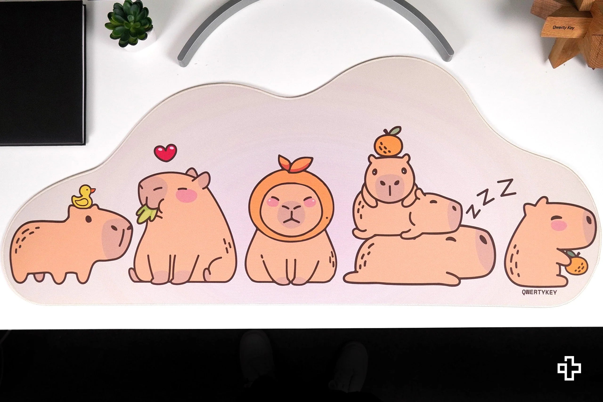 QwertyKey Capybara Deskmat 4mm Stitched Edges