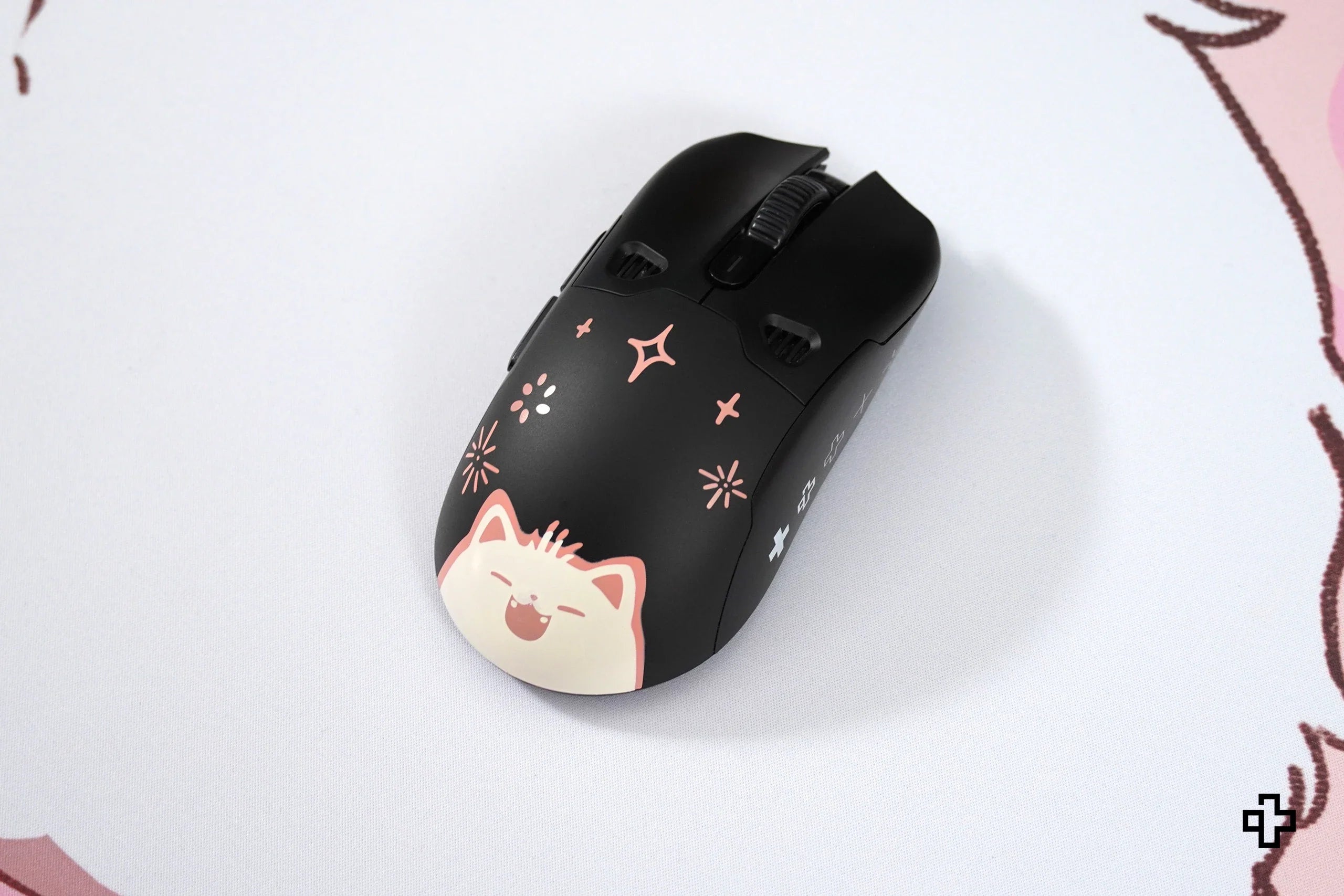 QKM1 Bliss Black Mouse Cover