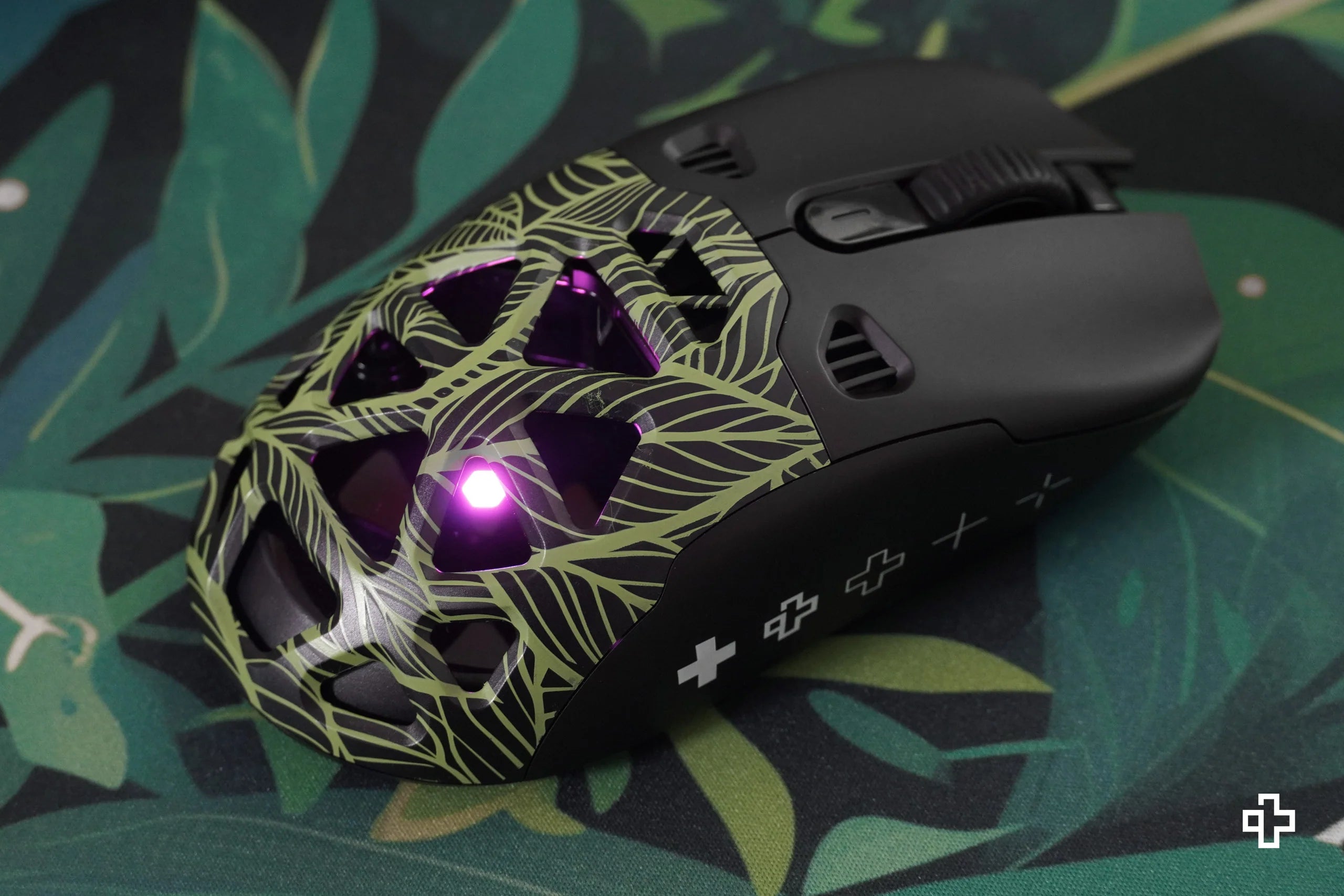 QKM1 Leaf Mouse Cover