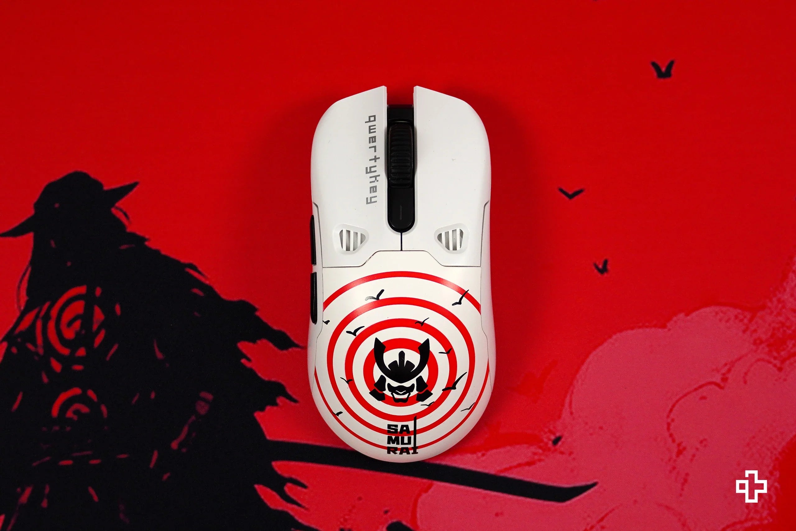 QKM1 Samurai White Mouse Cover