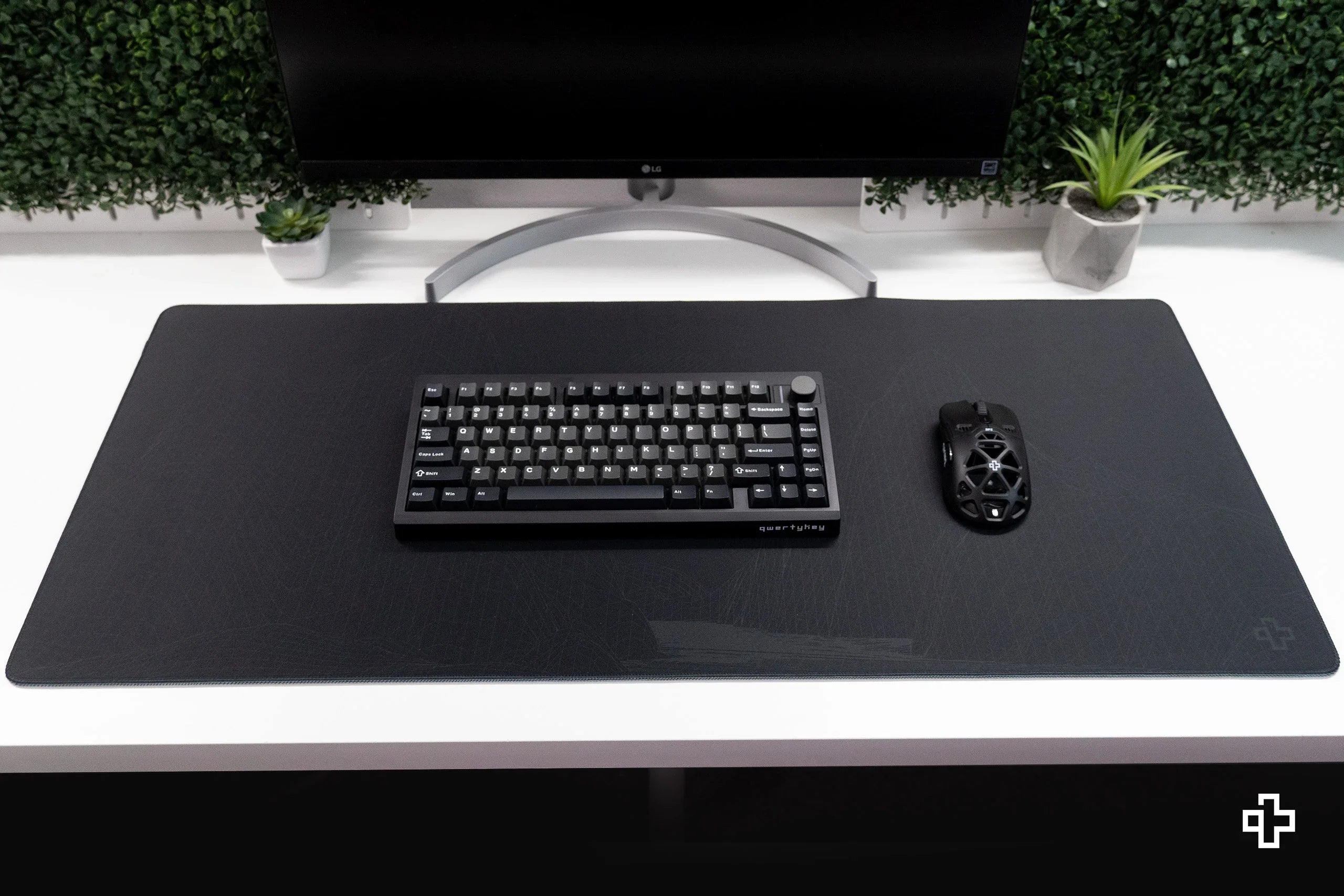 Deskmat Mousepad Flow Dark 4mm Stitched Edges