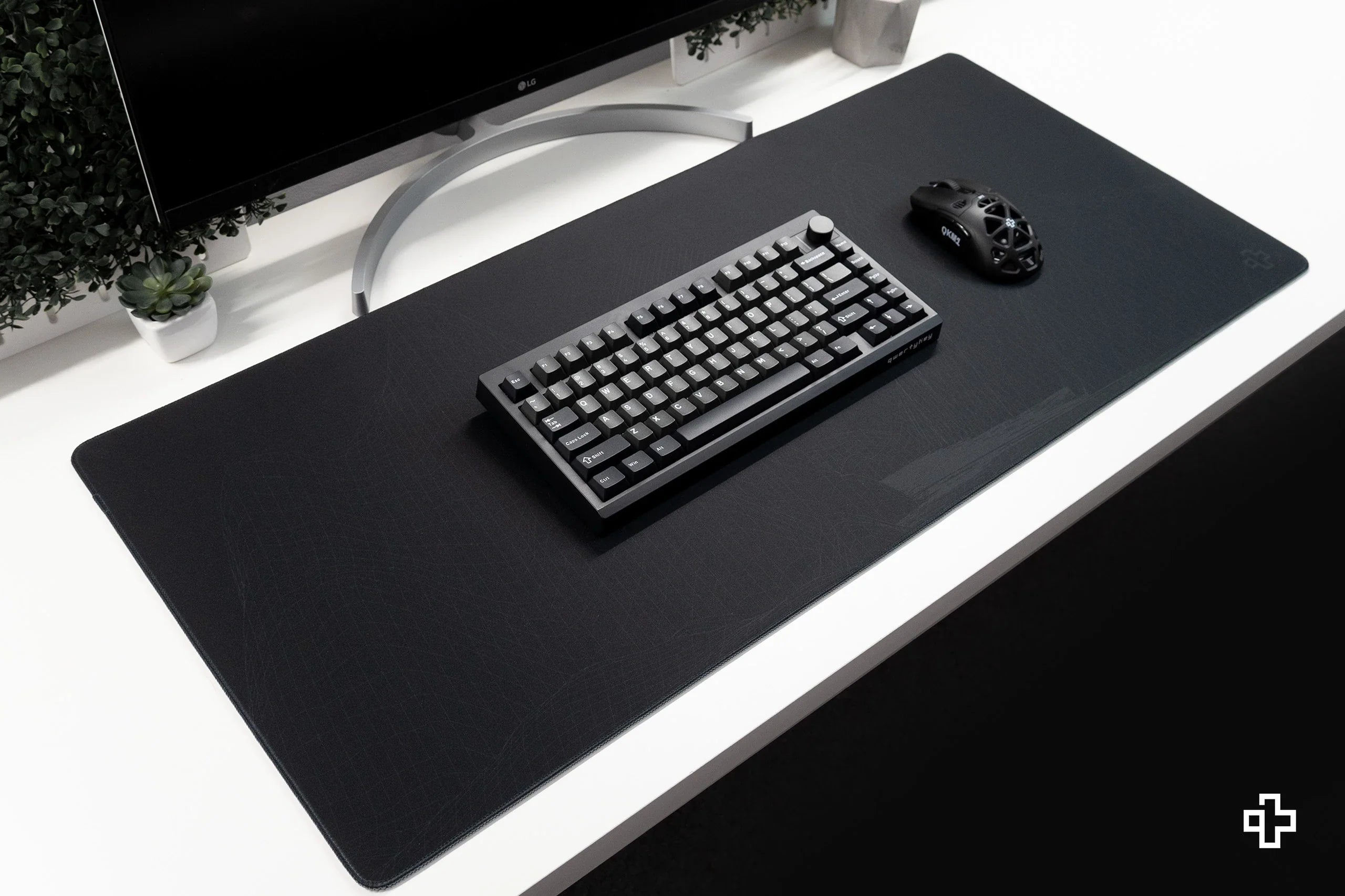 Deskmat Mousepad Flow Dark 4mm Stitched Edges