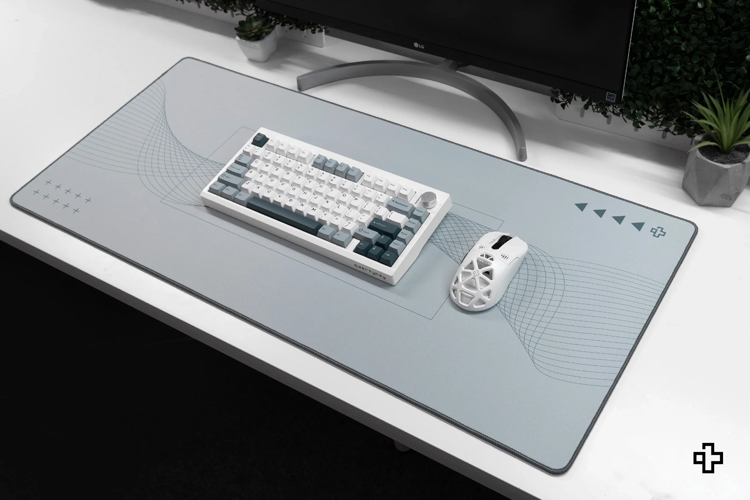 Deskmat Mousepad Flow Light 4mm Stitched Edges