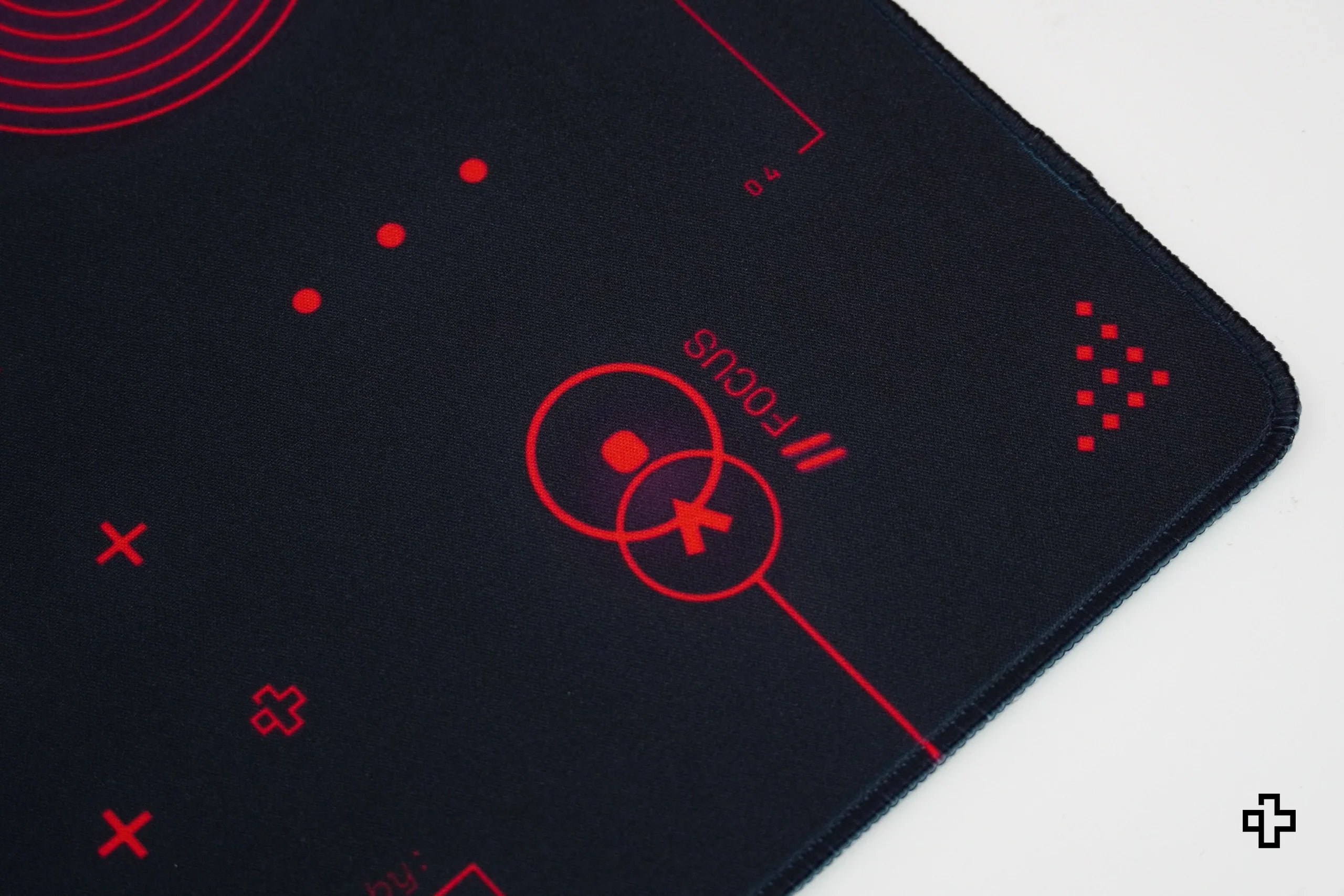 QwertyKey QKM1 Gaming Mousepad 4mm Stitched Edges