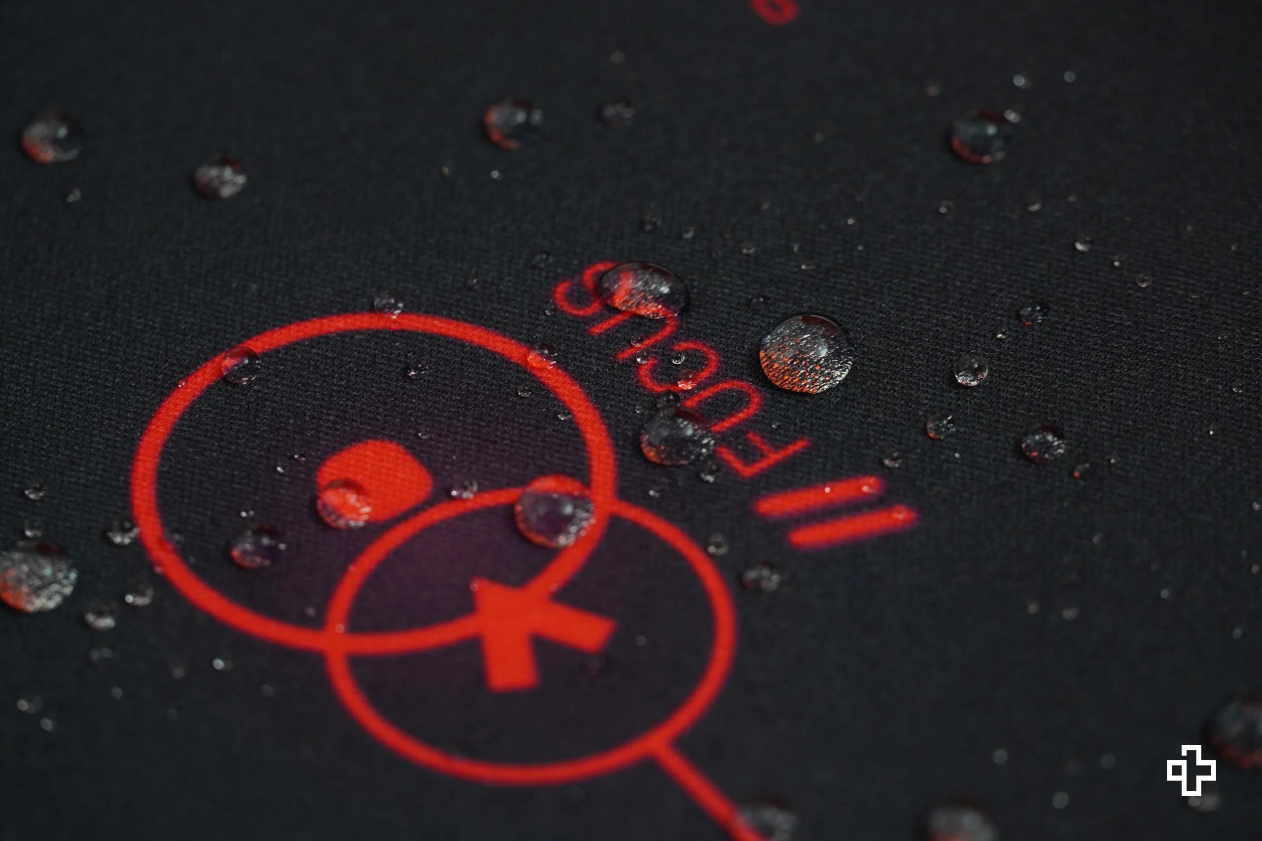 QwertyKey QKM1 Gaming Mousepad 4mm Stitched Edges