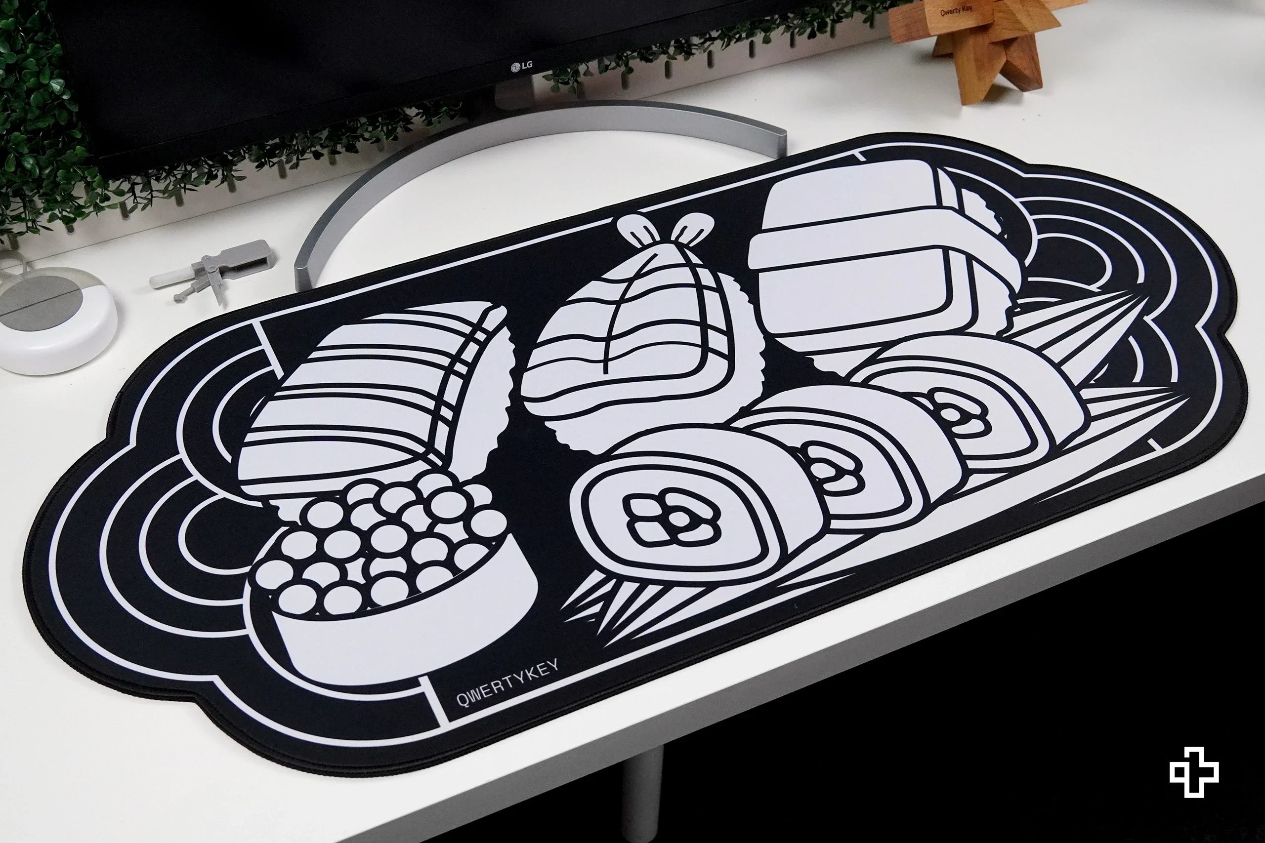 QwertyKey MOMO Deskmat 4mm Stitched Edges