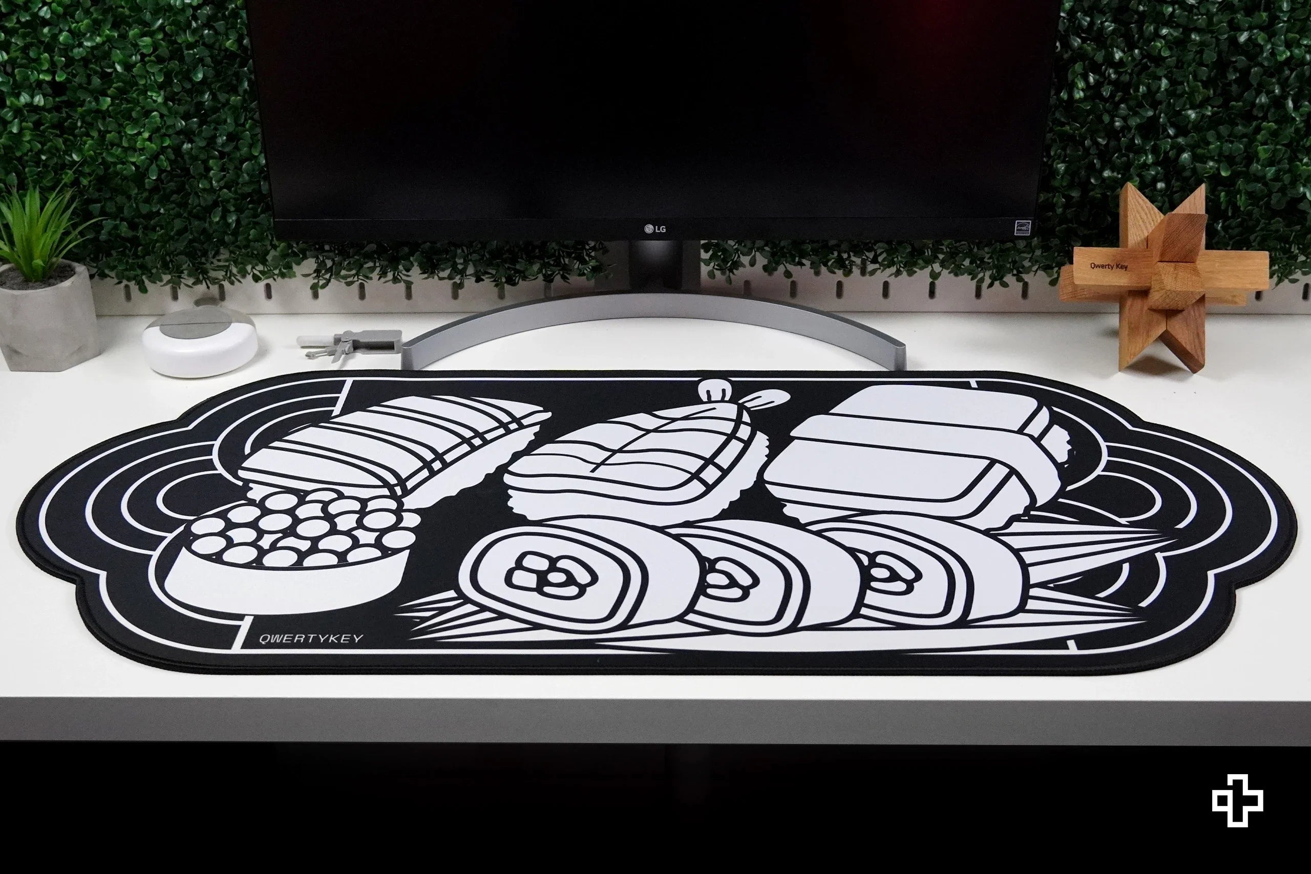QwertyKey MOMO Deskmat 4mm Stitched Edges
