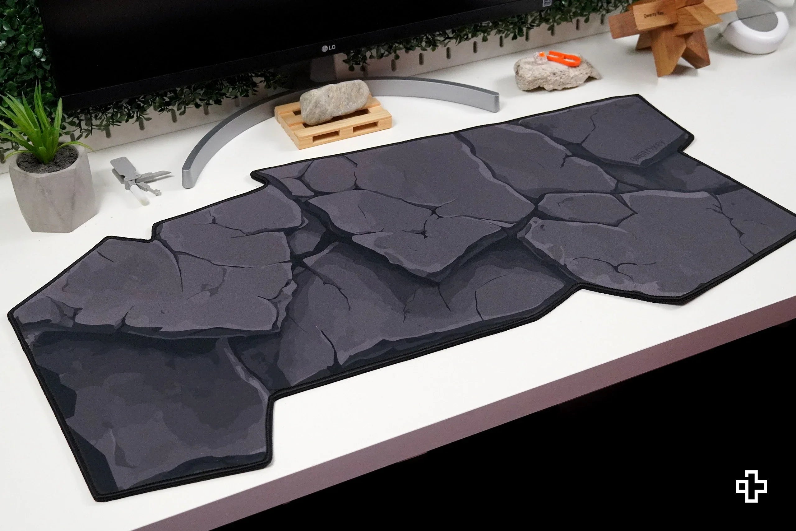 QwertyKey Stone Deskmat 4mm Stitched Edges