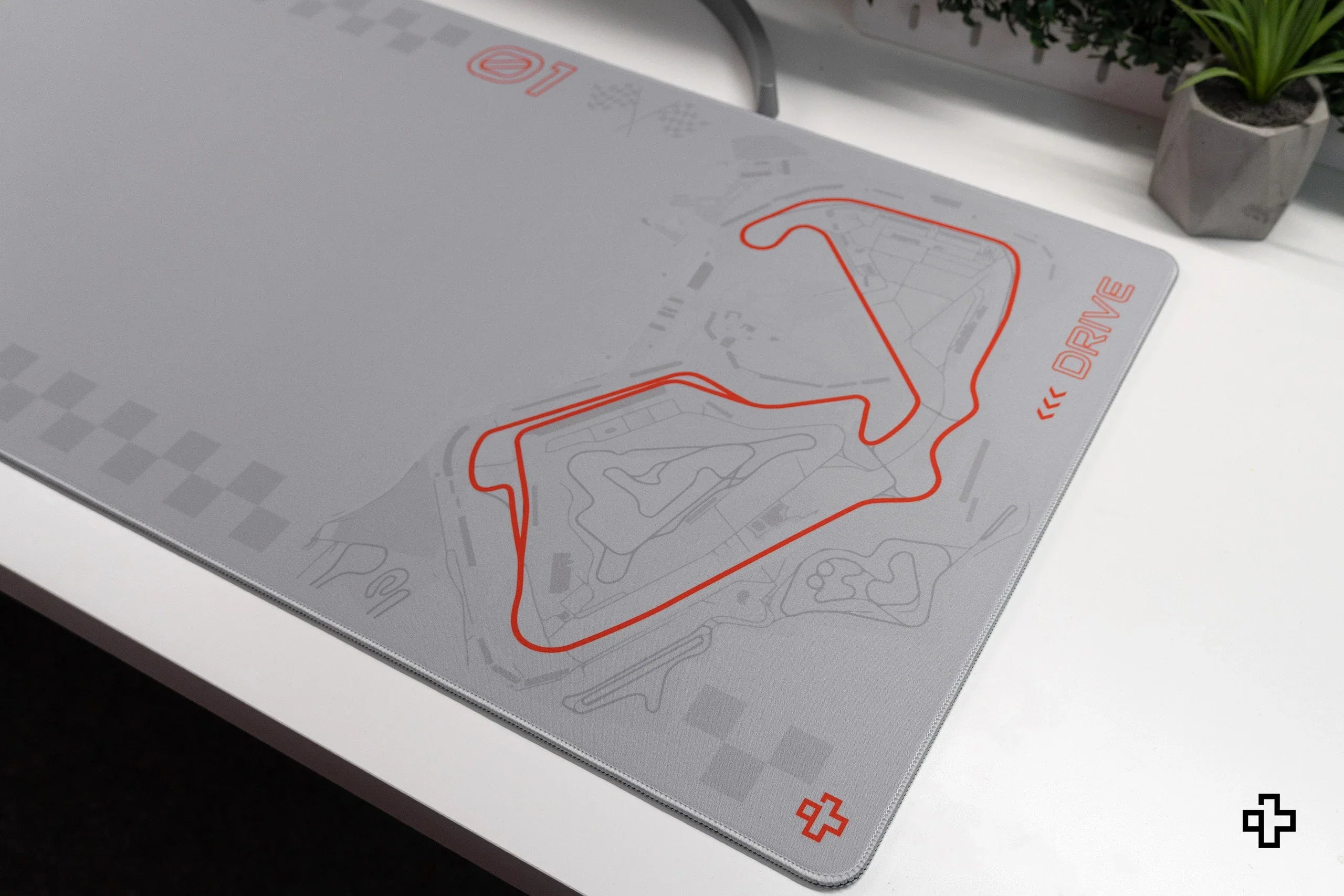 Deskmat Mousepad Formula Silver Circuit 4mm Stitched Edges