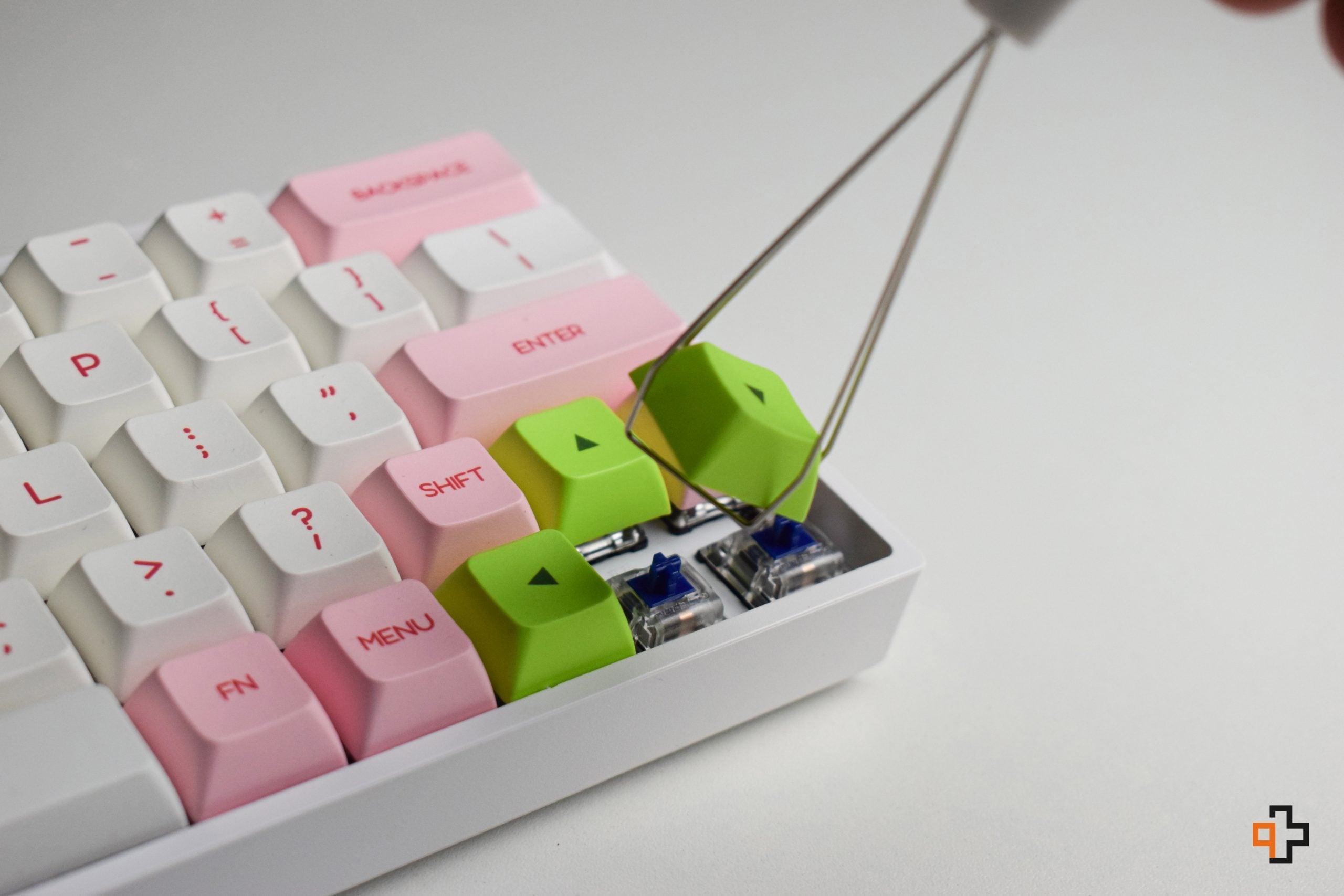 Keycap Puller White - QwertyKey