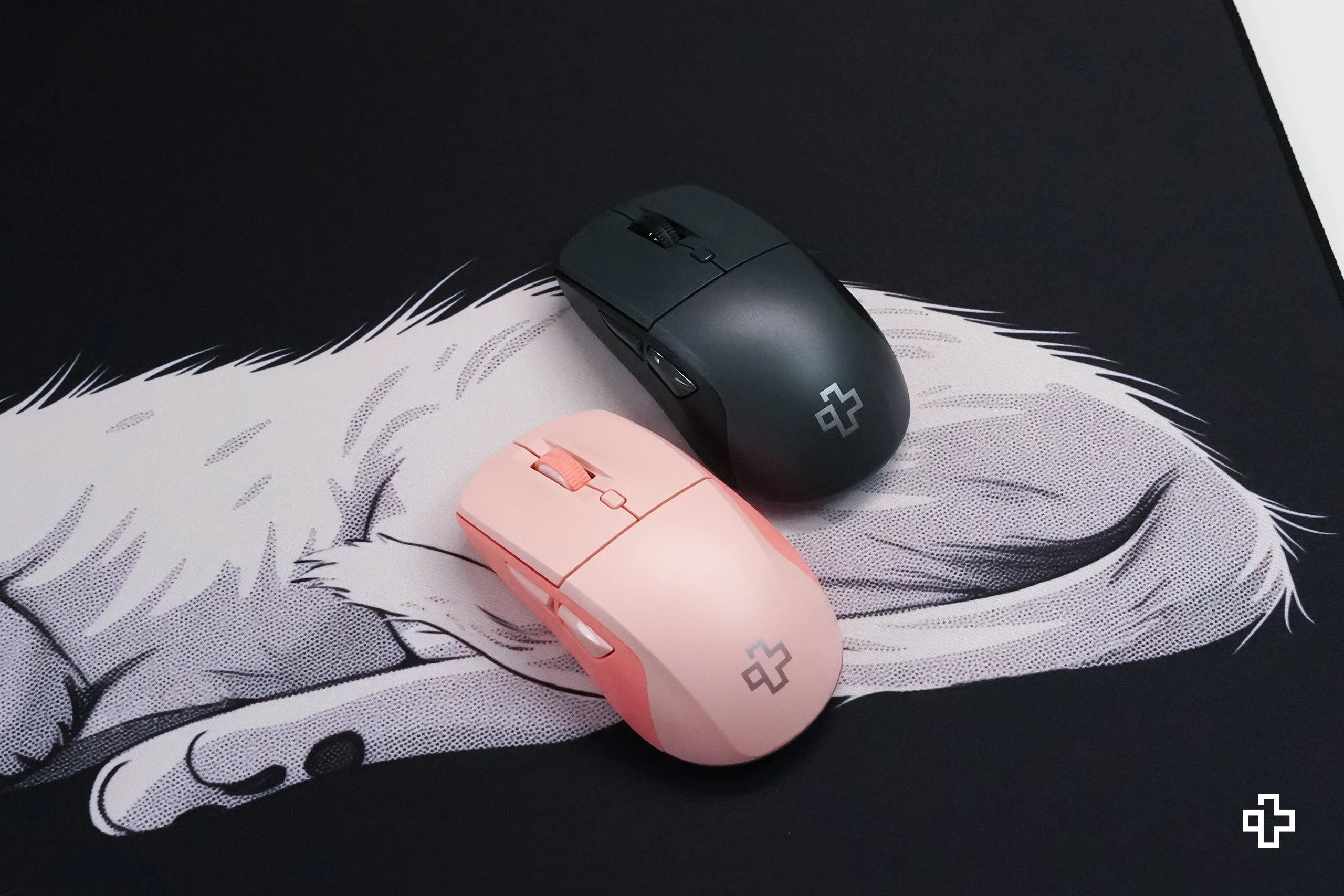 QwertyKey Flow Office Bluetooth Wireless RGB Pink Mouse