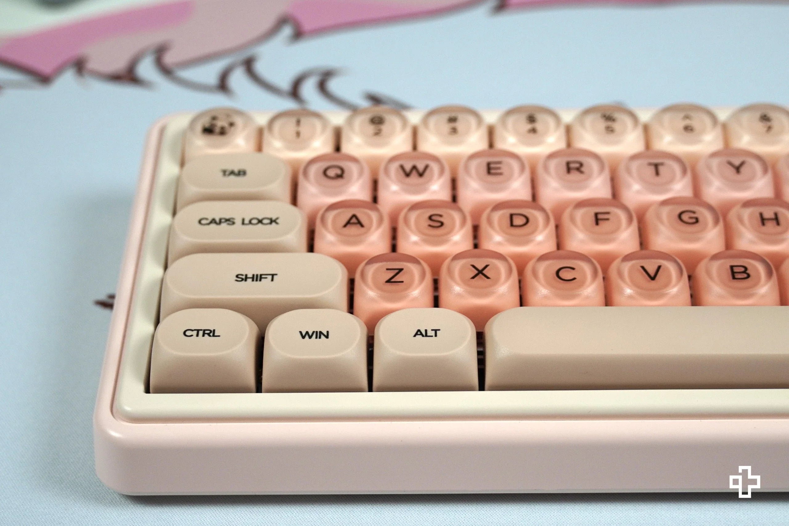 QwertyKey Peach Cream HOA Profile Keycap Set