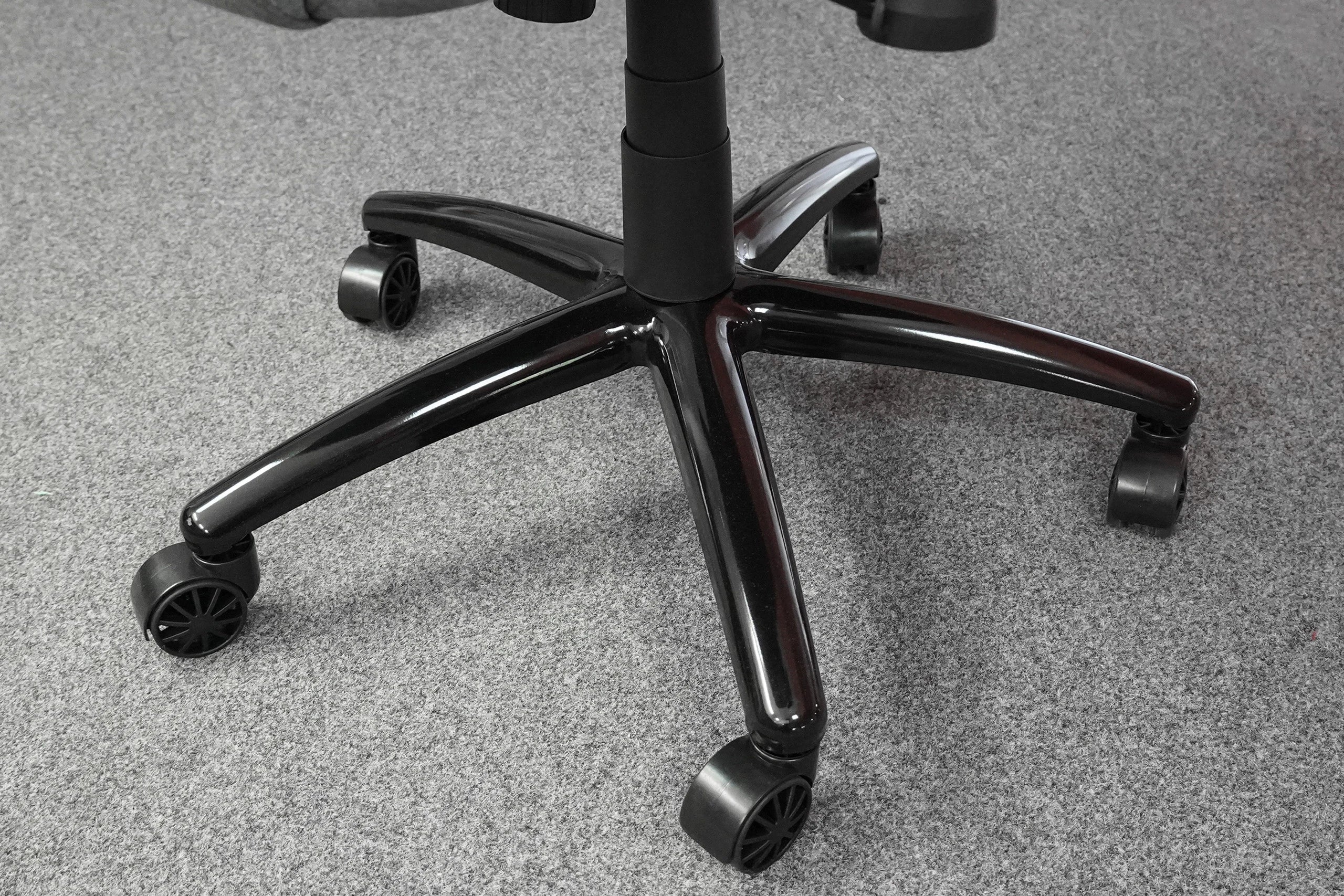 QwertyKey - QK/ALT, Gray Gaming Chair