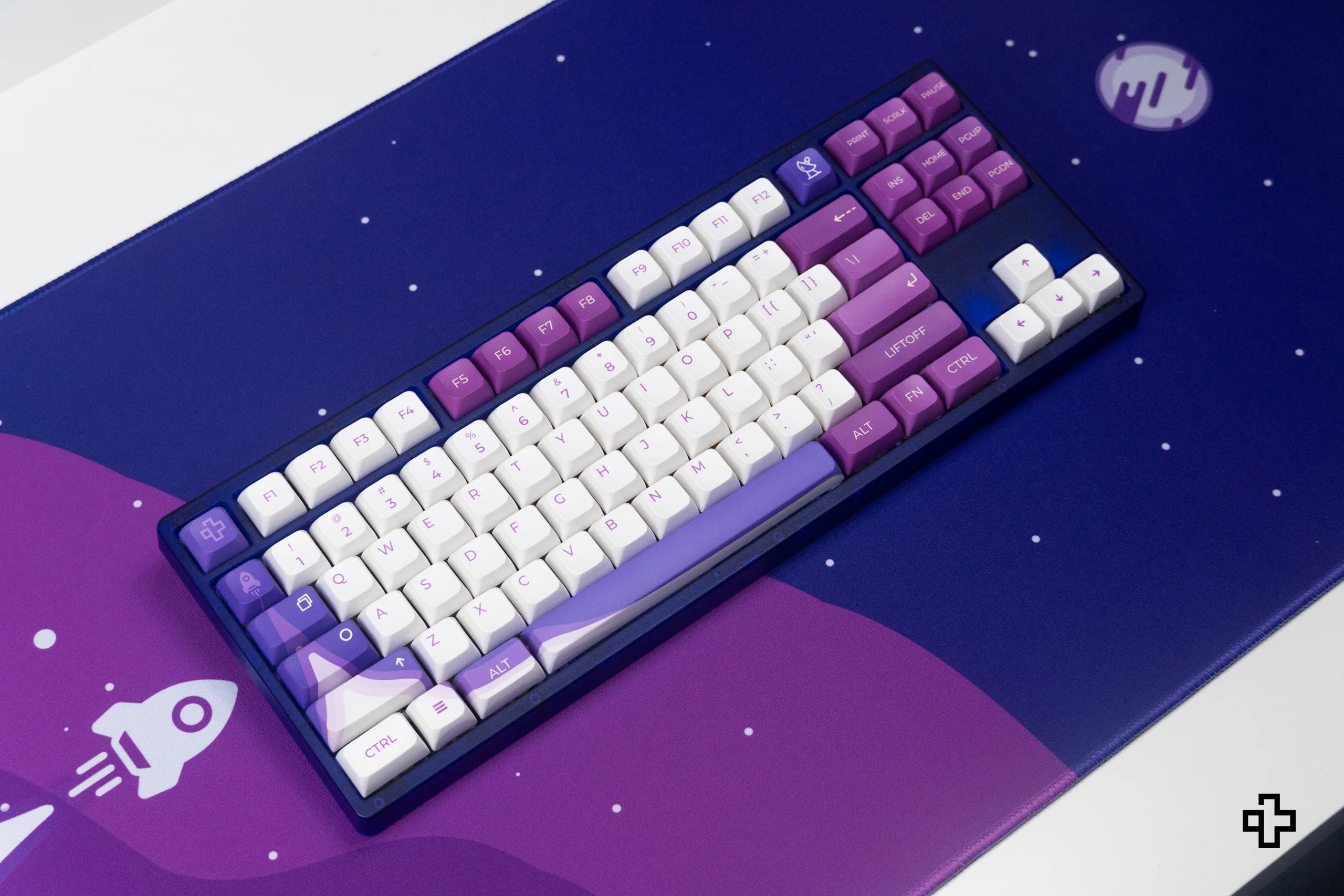 QwertyKey LiftOff XDA Profile PBT Keycap Set