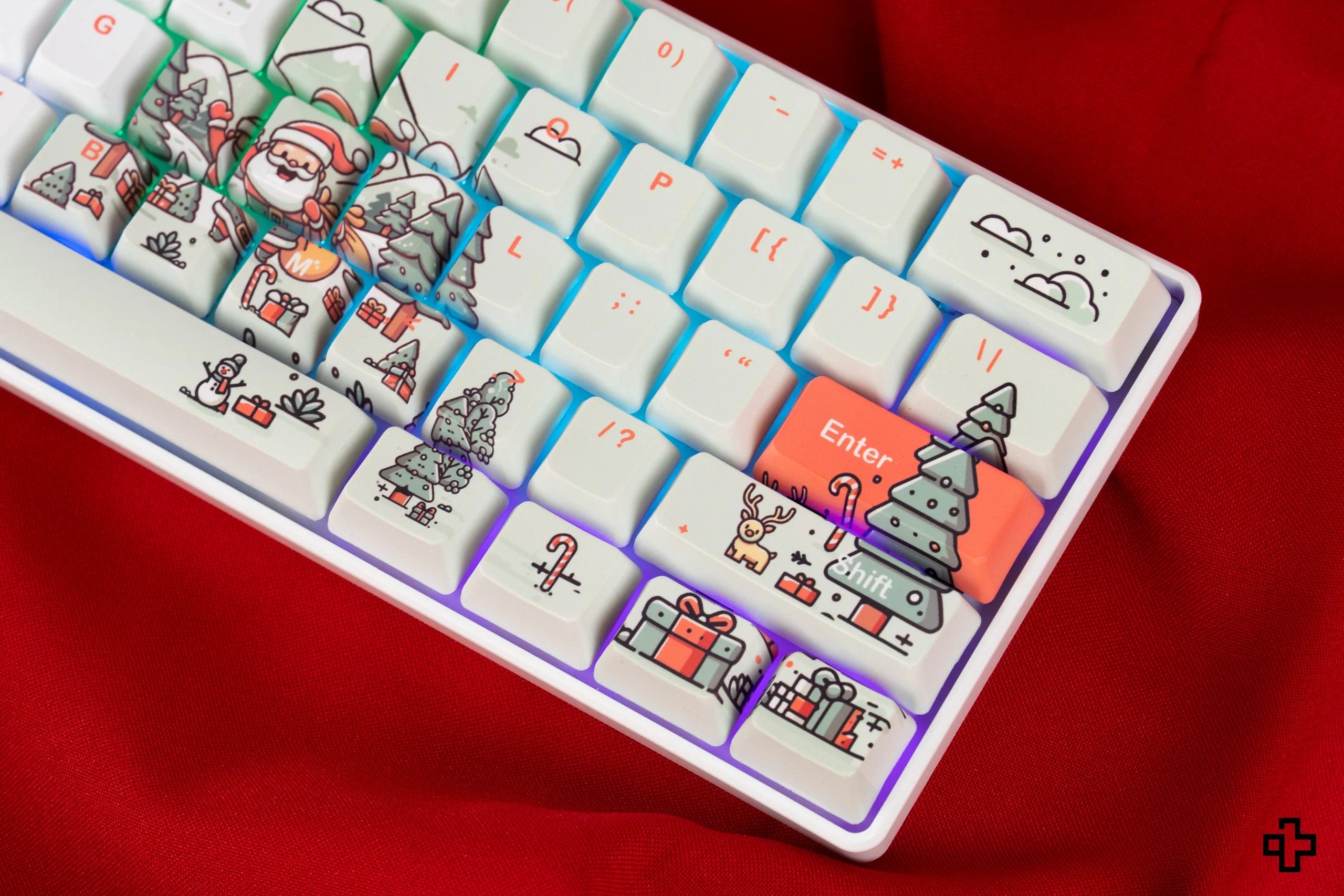 QwertyKey Santa Hotswap Christmas Mechanical Gaming Keyboard