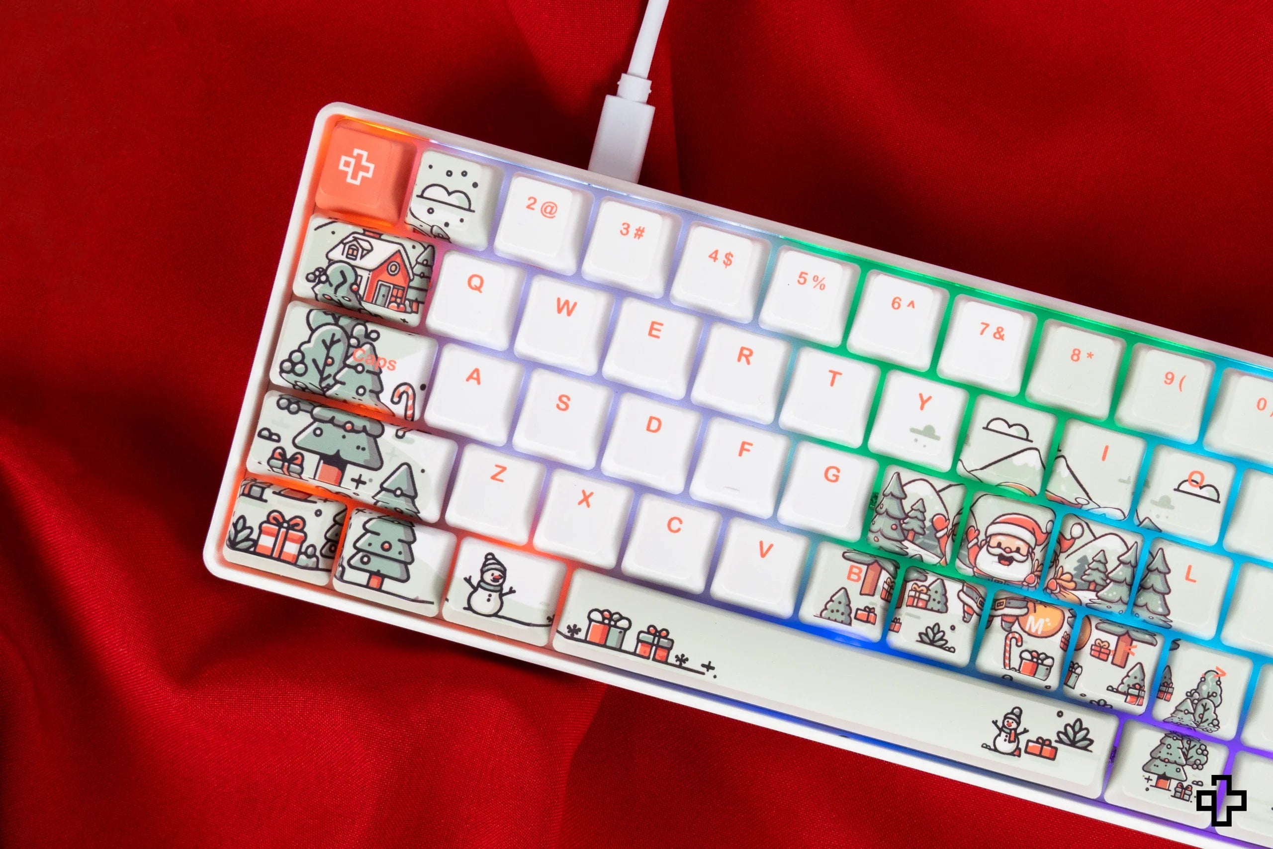 QwertyKey Santa Hotswap Christmas Mechanical Gaming Keyboard