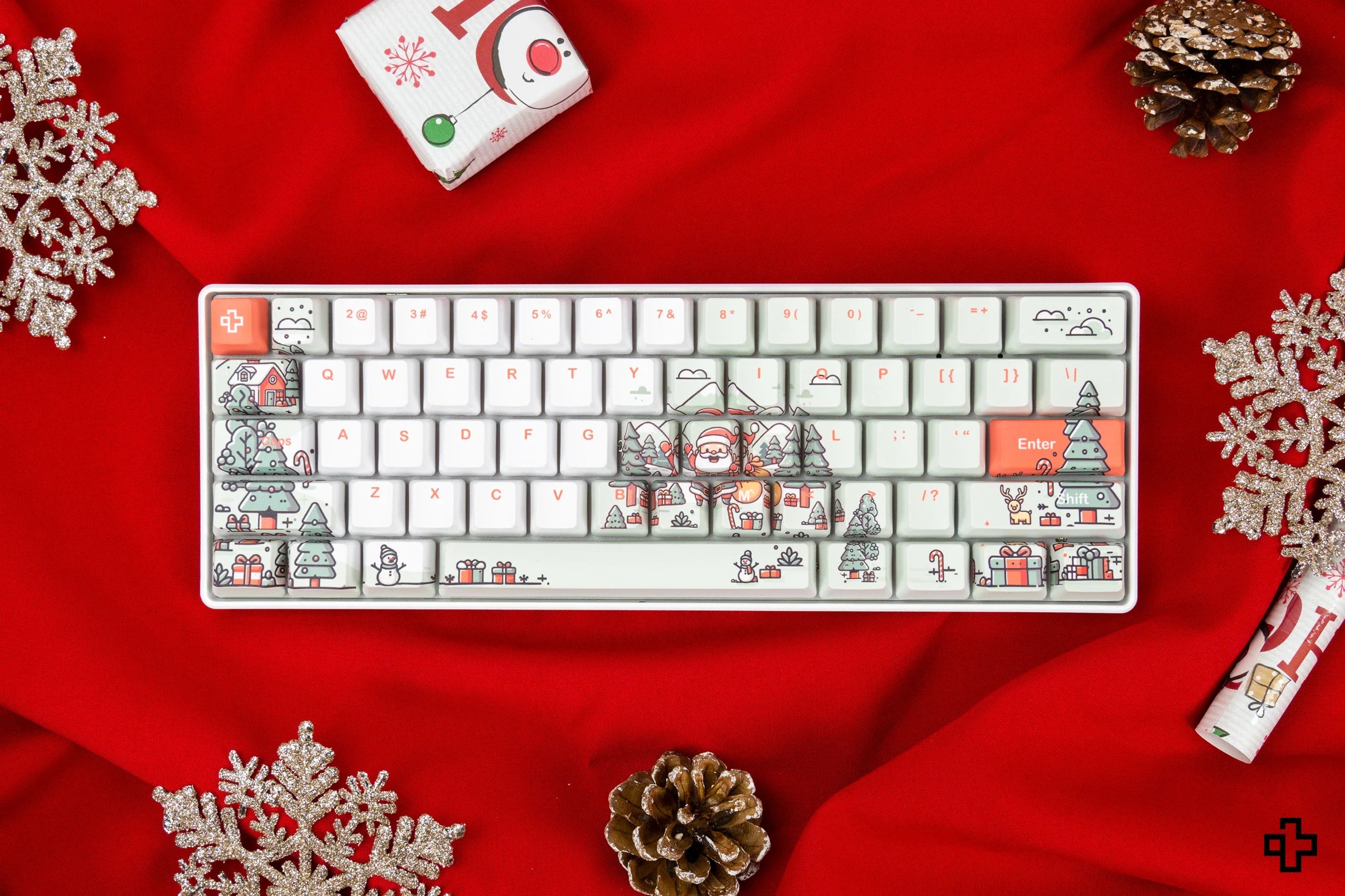 QwertyKey Santa Hotswap Christmas Mechanical Gaming Keyboard