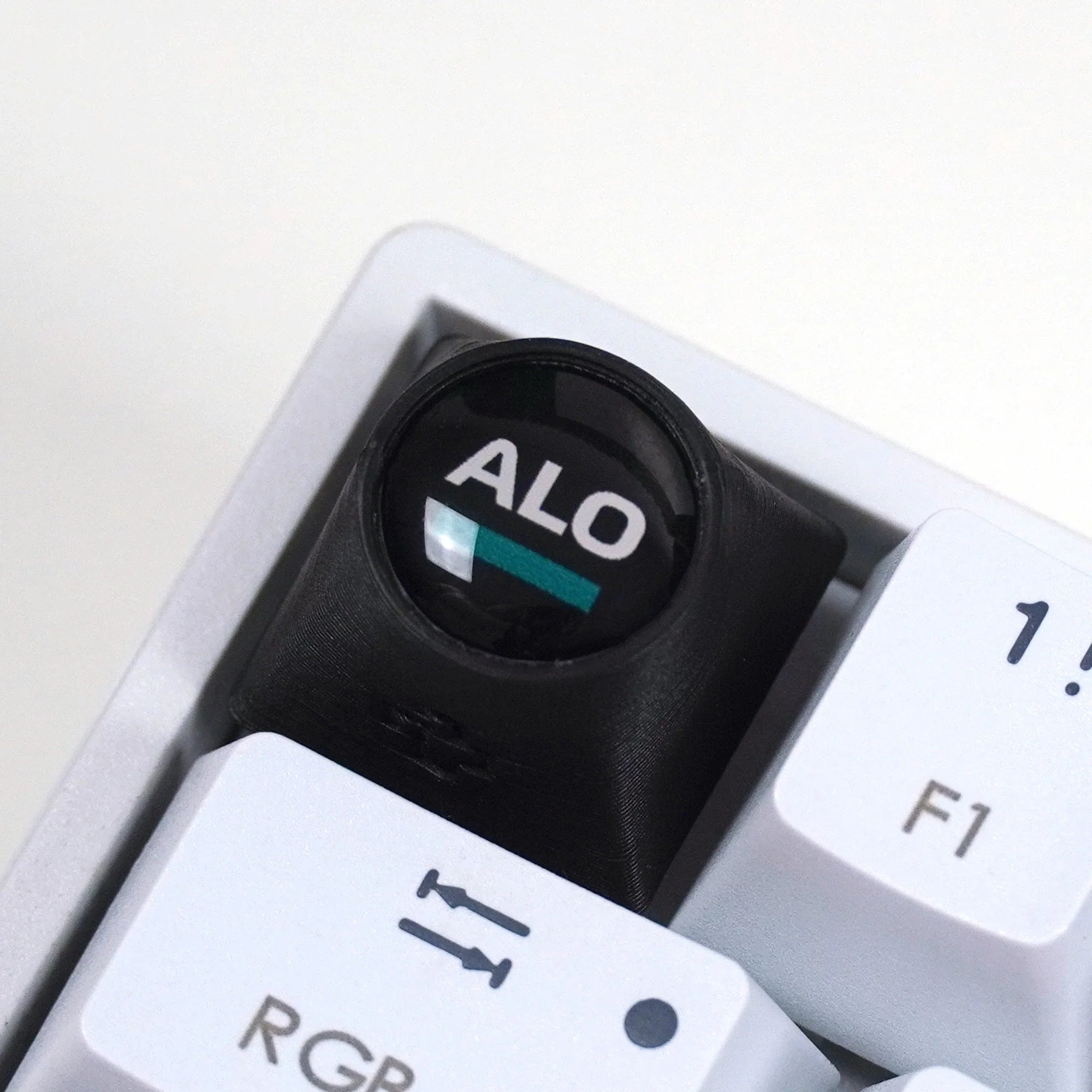 Artisan F1 - ALO + NR. 14 Keycap