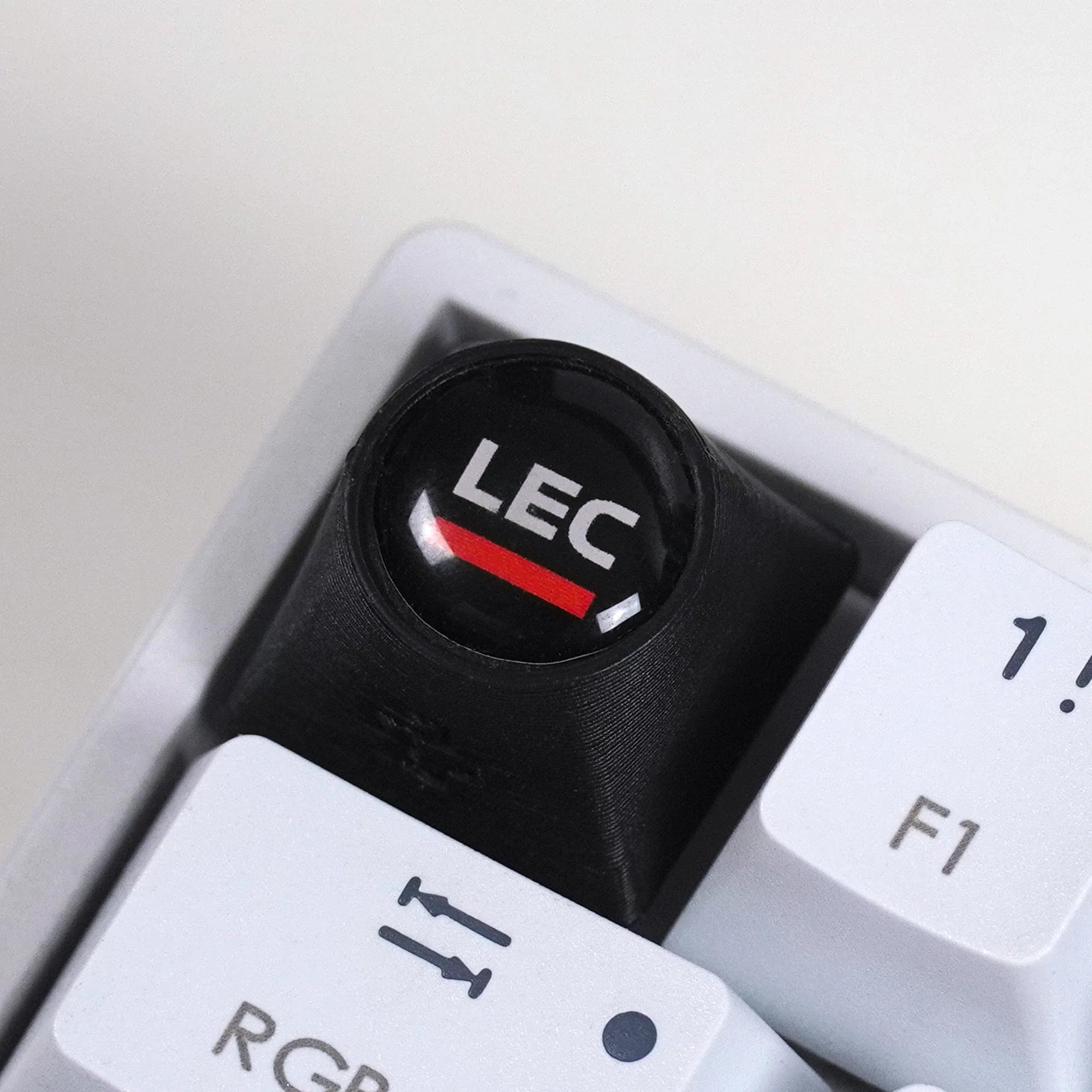Artisan F1 - LEC + NR. 16 Keycap