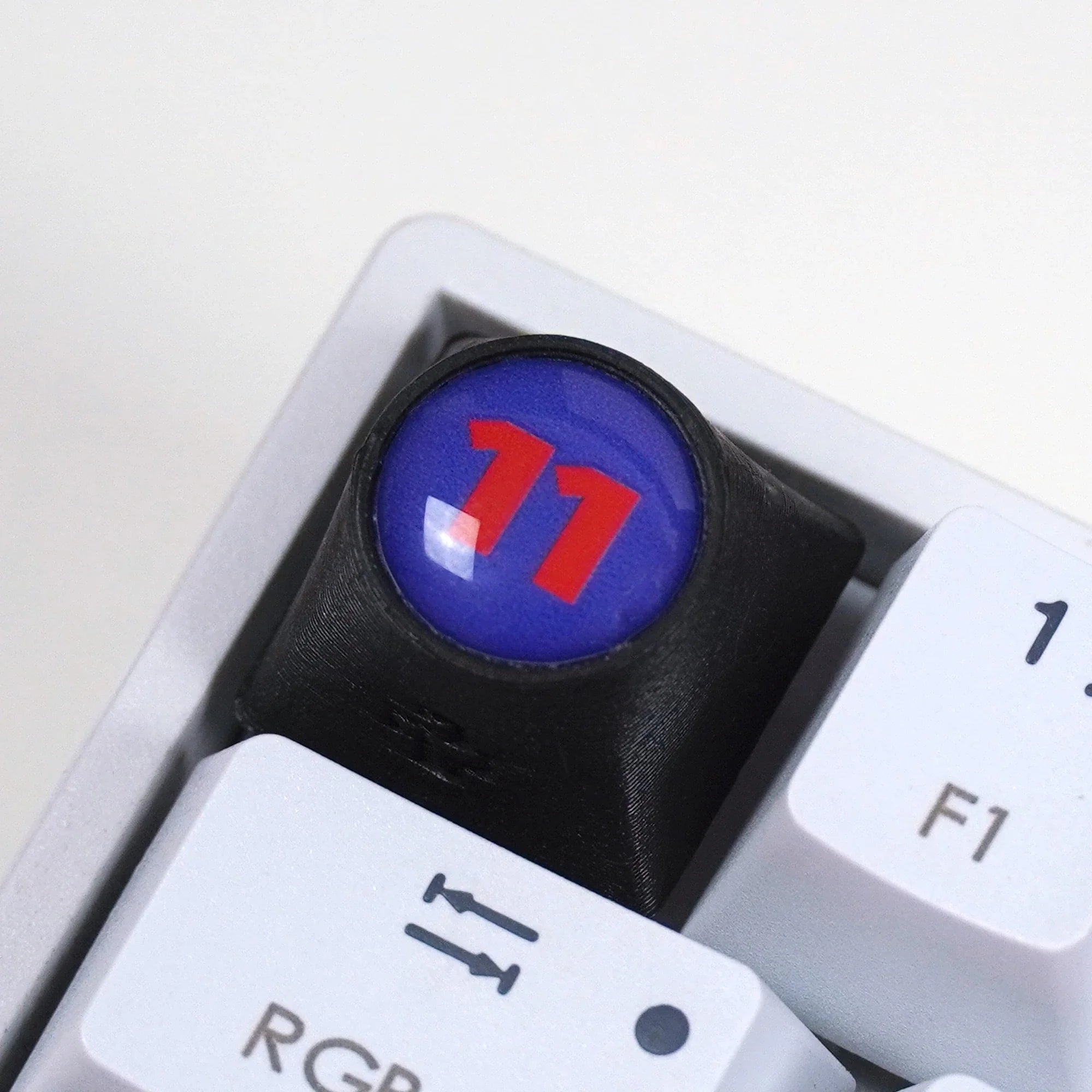 Artisan F1 - PER + NR. 11 Keycap
