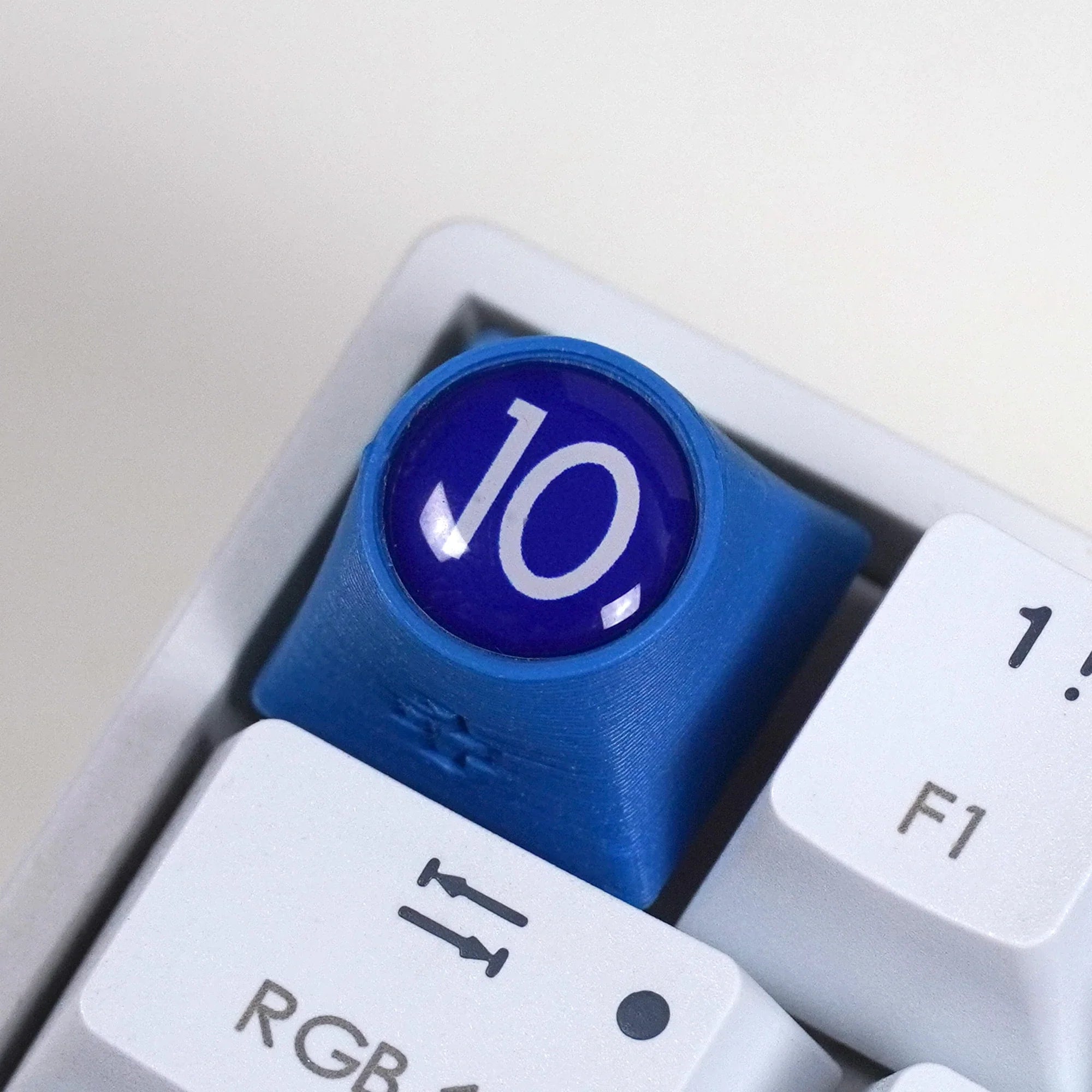 Artisan France NR. 10 Keycap