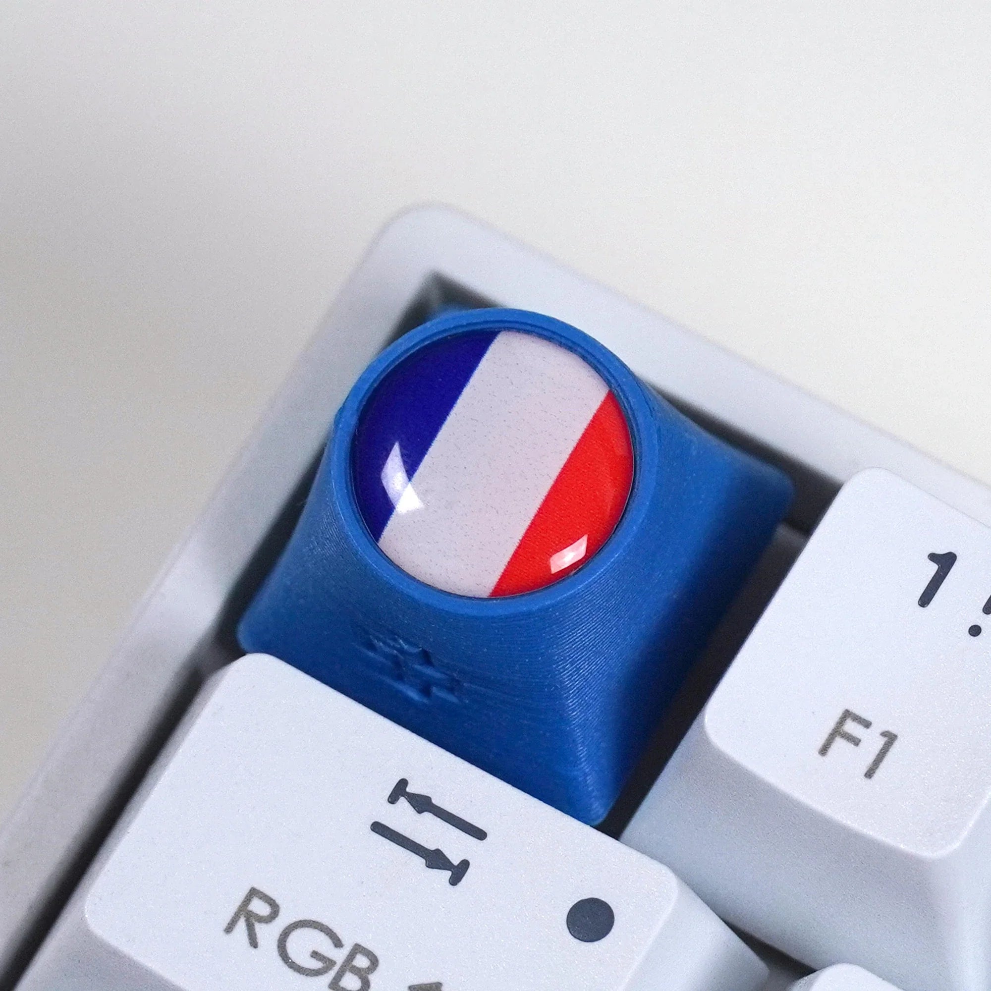 Artisan France NR. 10 Keycap