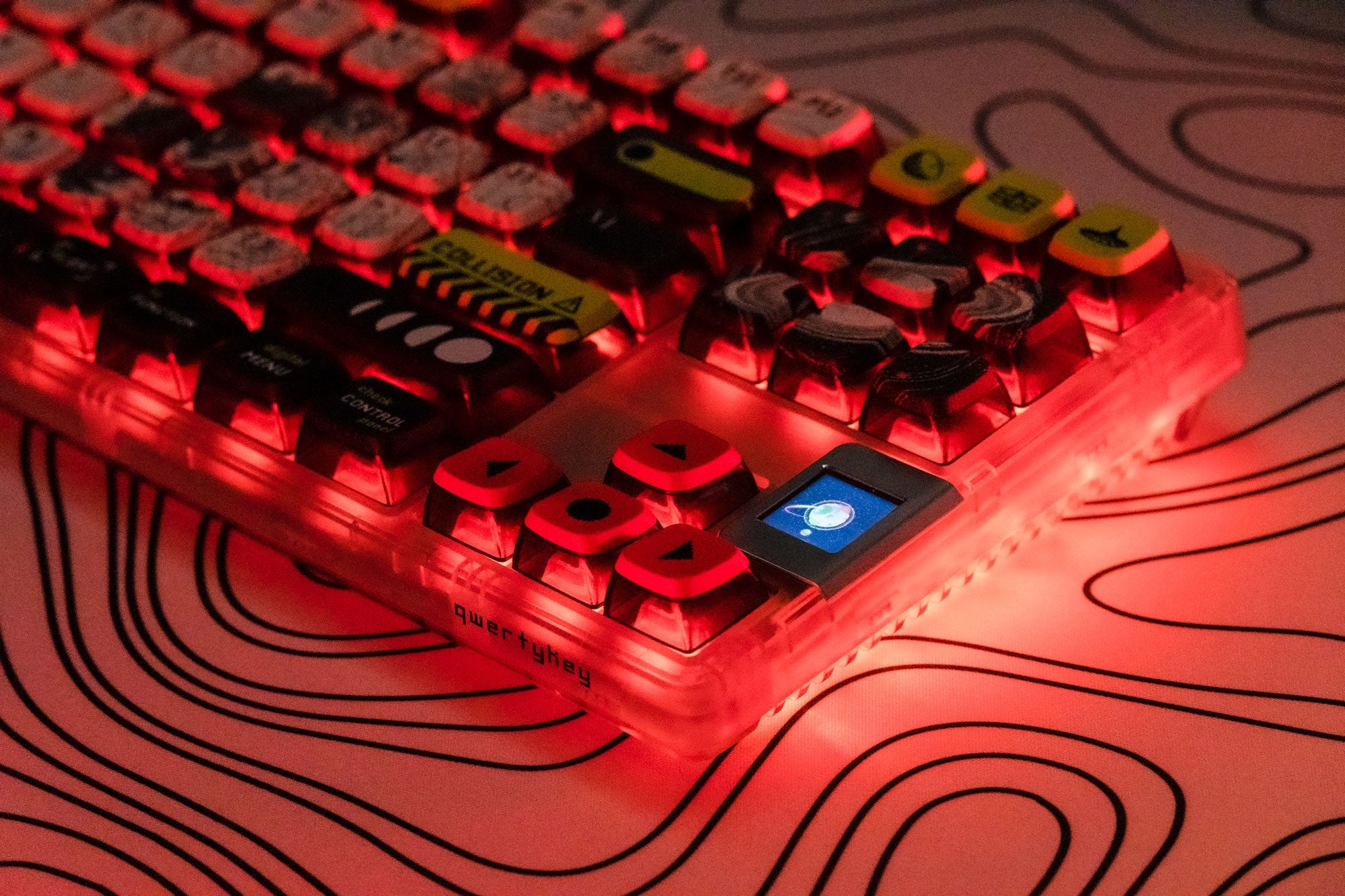 QwertyKey80 Astro Bluetooth Wireless Hotswap RGB QMK/VIA-L Gasket Mounted Mechanical Gaming Keyboard with Screen