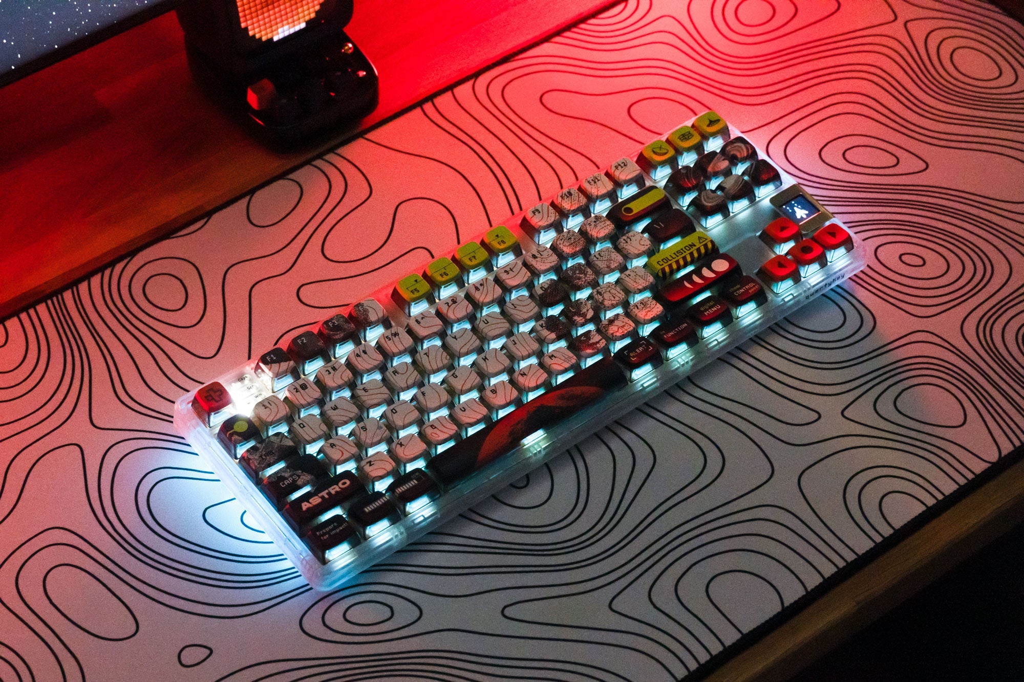 QwertyKey80 Astro Bluetooth Wireless Hotswap RGB QMK/VIA-L Gasket Mounted Mechanical Gaming Keyboard with Screen