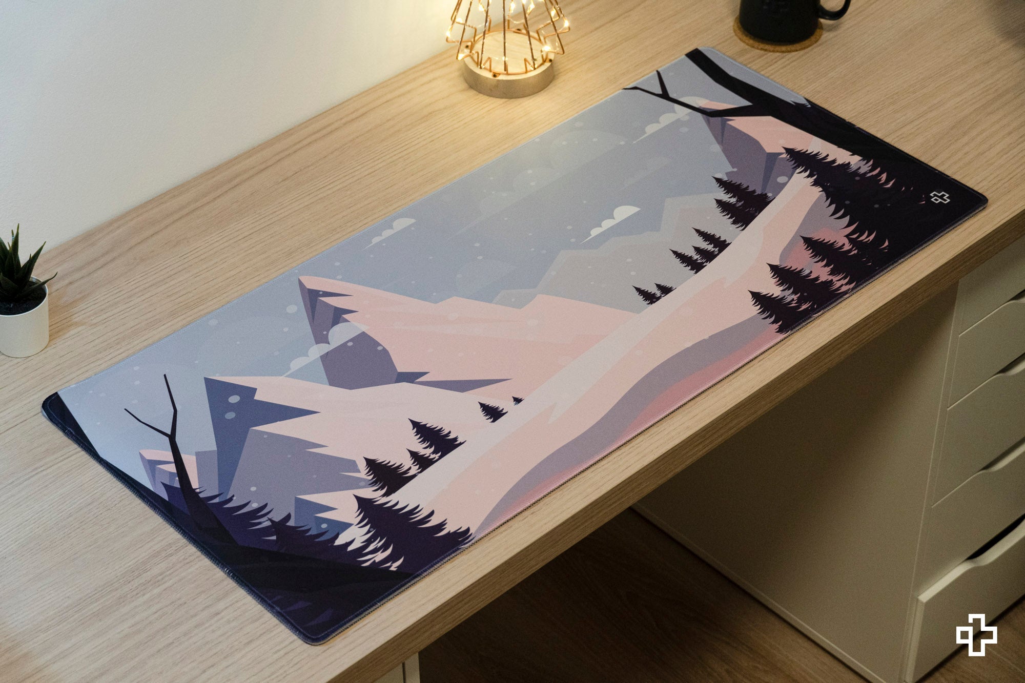 Deskmat Mousepad QwertyKey Winter Blast – 4mm – stitched edges - QwertyKey