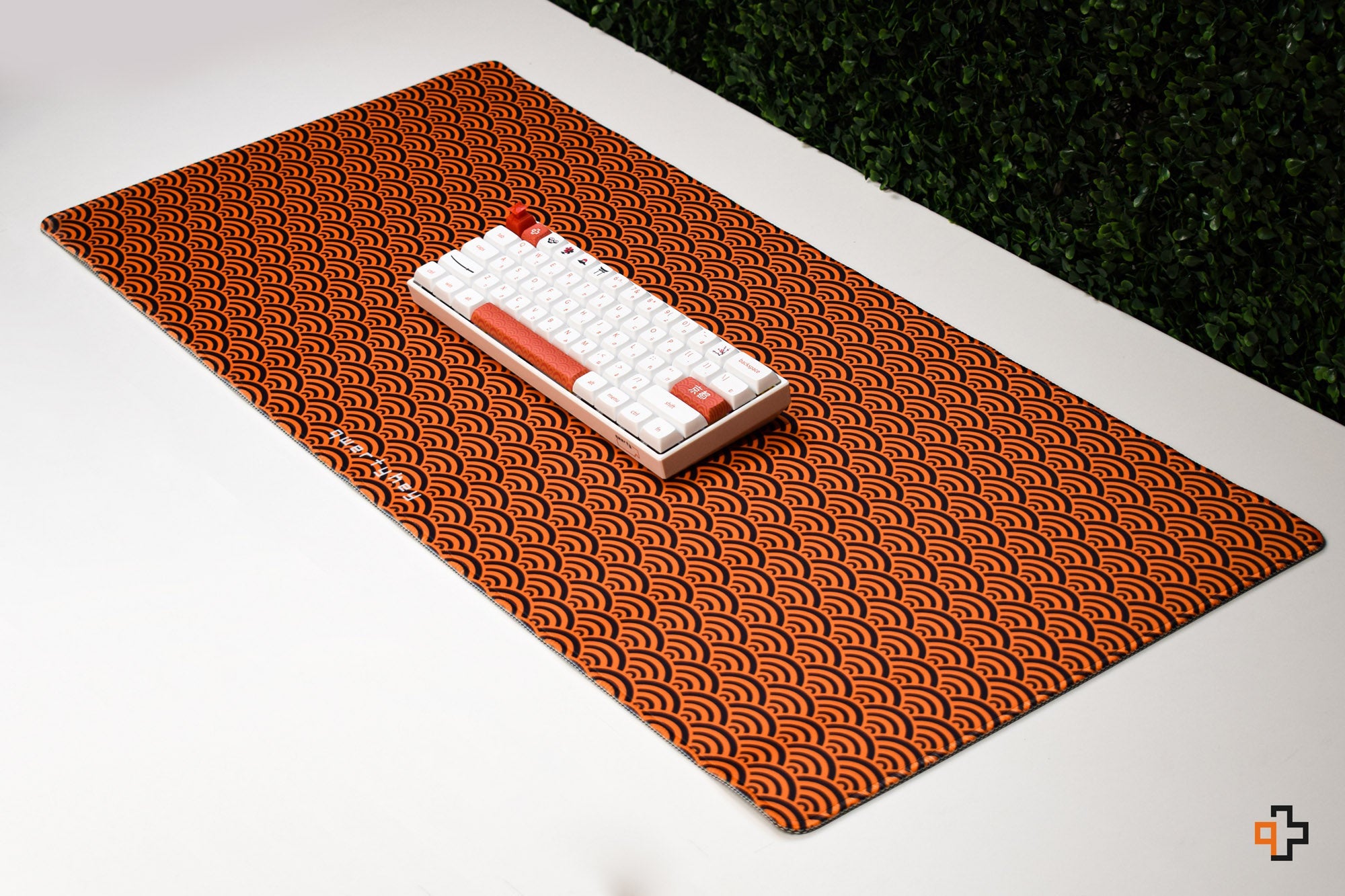 Deskmat Mousepad QwertyKey Orange Waves 4mm stitched edges - QwertyKey