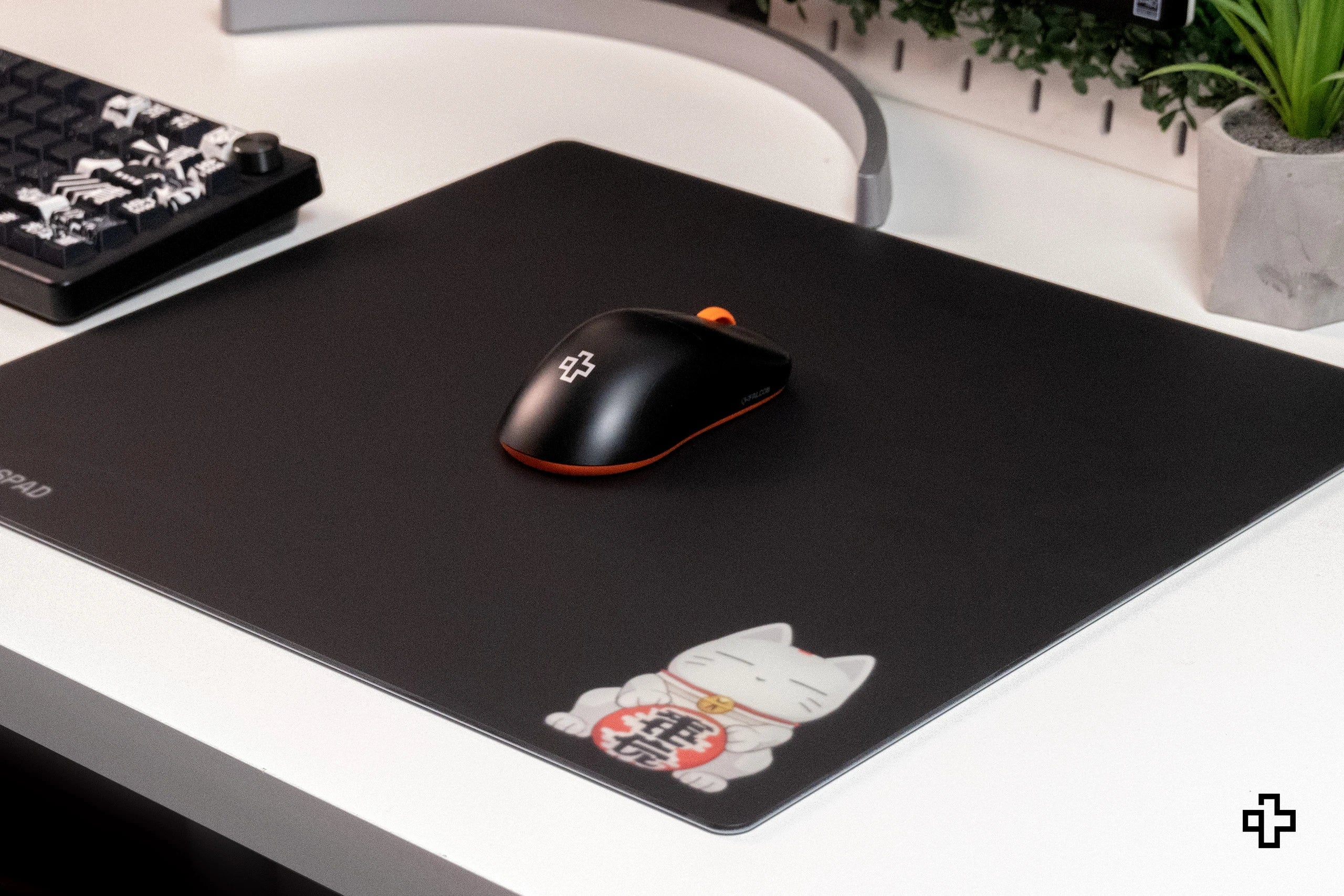 QwertyKey Esports Glass MOMO 3.2mm Anti-Slip TPU Gaming Mousepad