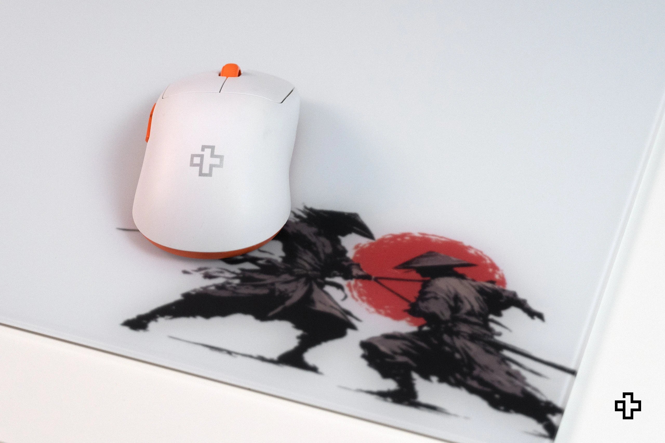 QwertyKey Esports Glass Striker 3.2mm Anti-Slip TPU Gaming Mousepad
