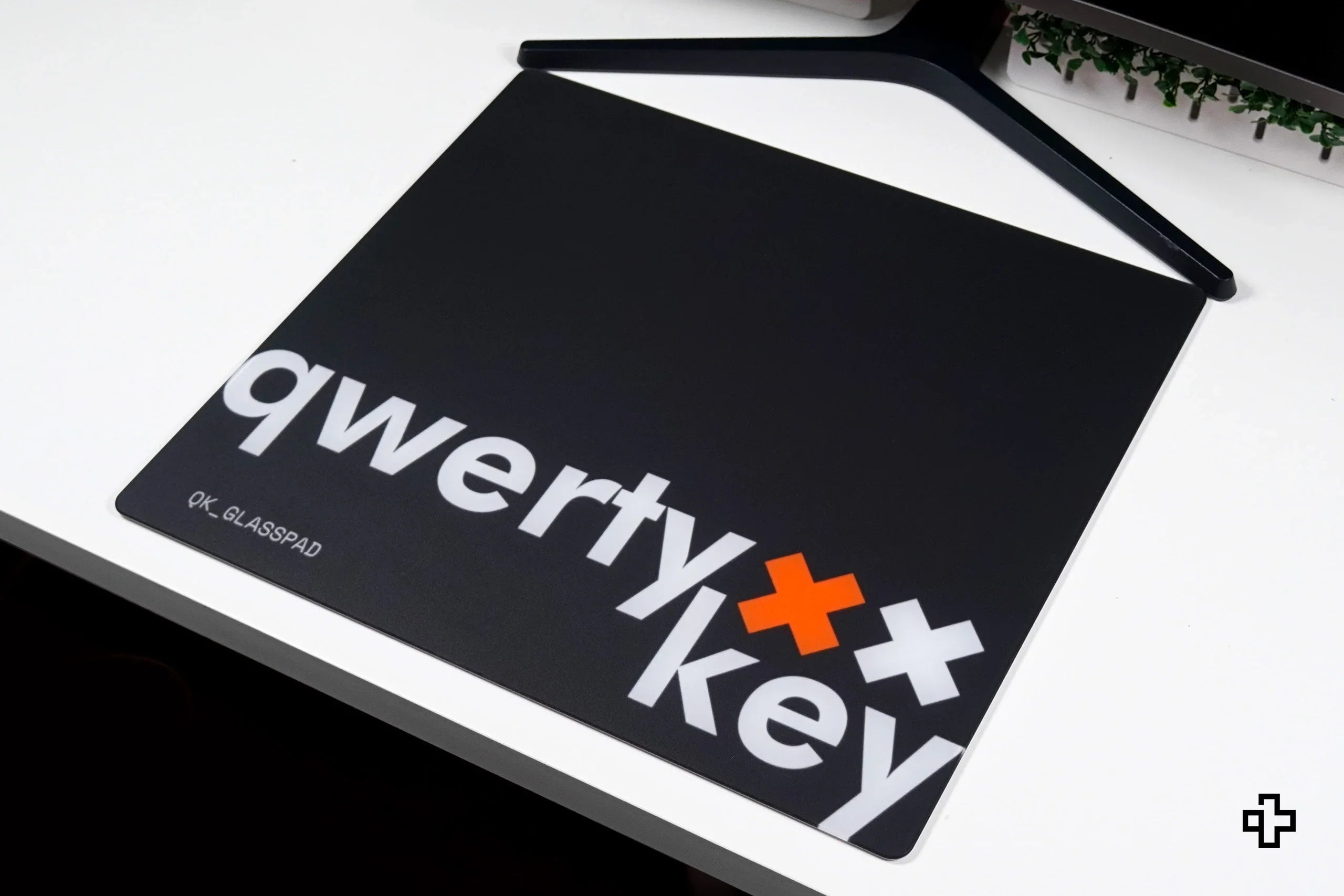 QwertyKey Esports Glass 3.2mm Anti-Slip TPU Gaming Mousepad