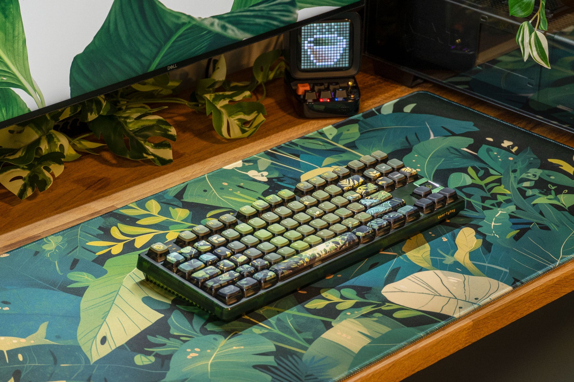 QwertyKey Leaf Deskmat 4mm Stitched Edges