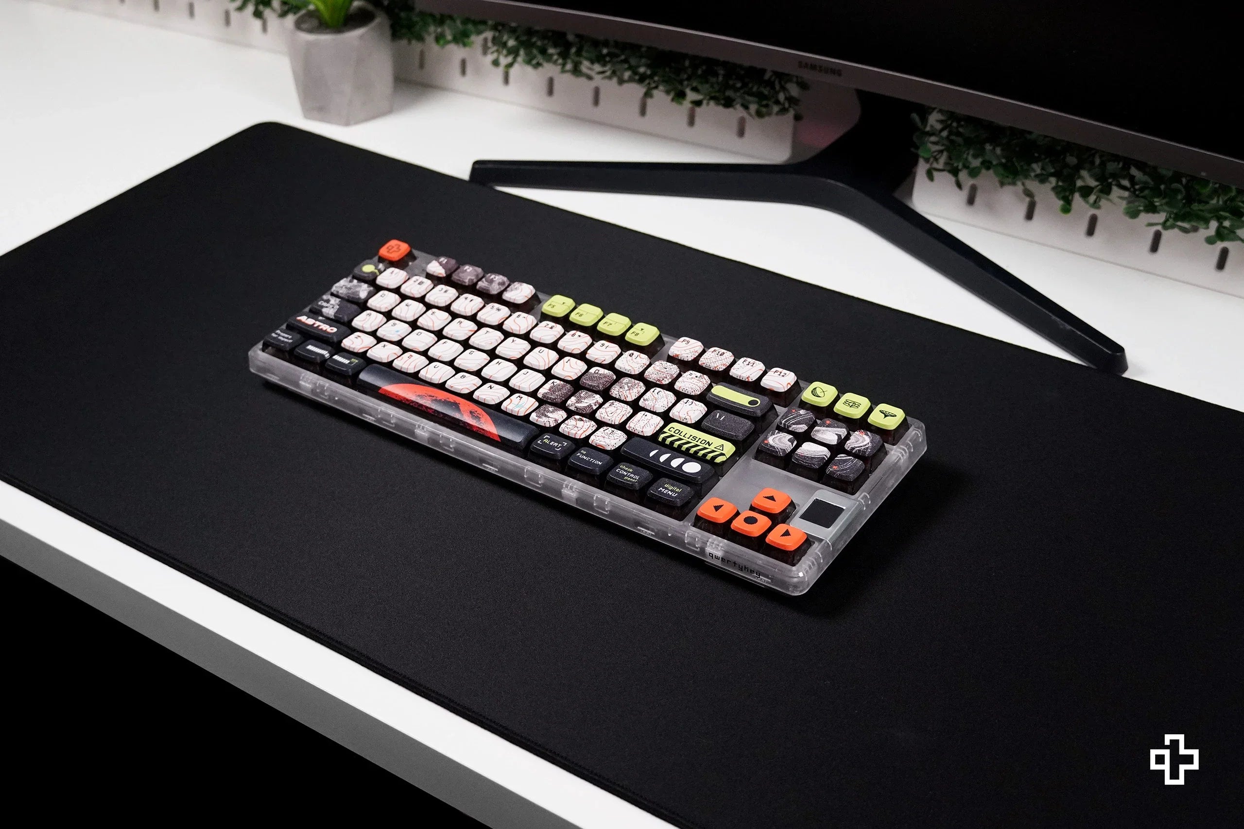 QwertyKey Black Classic Plain Deskmat 4mm Stitched Edges