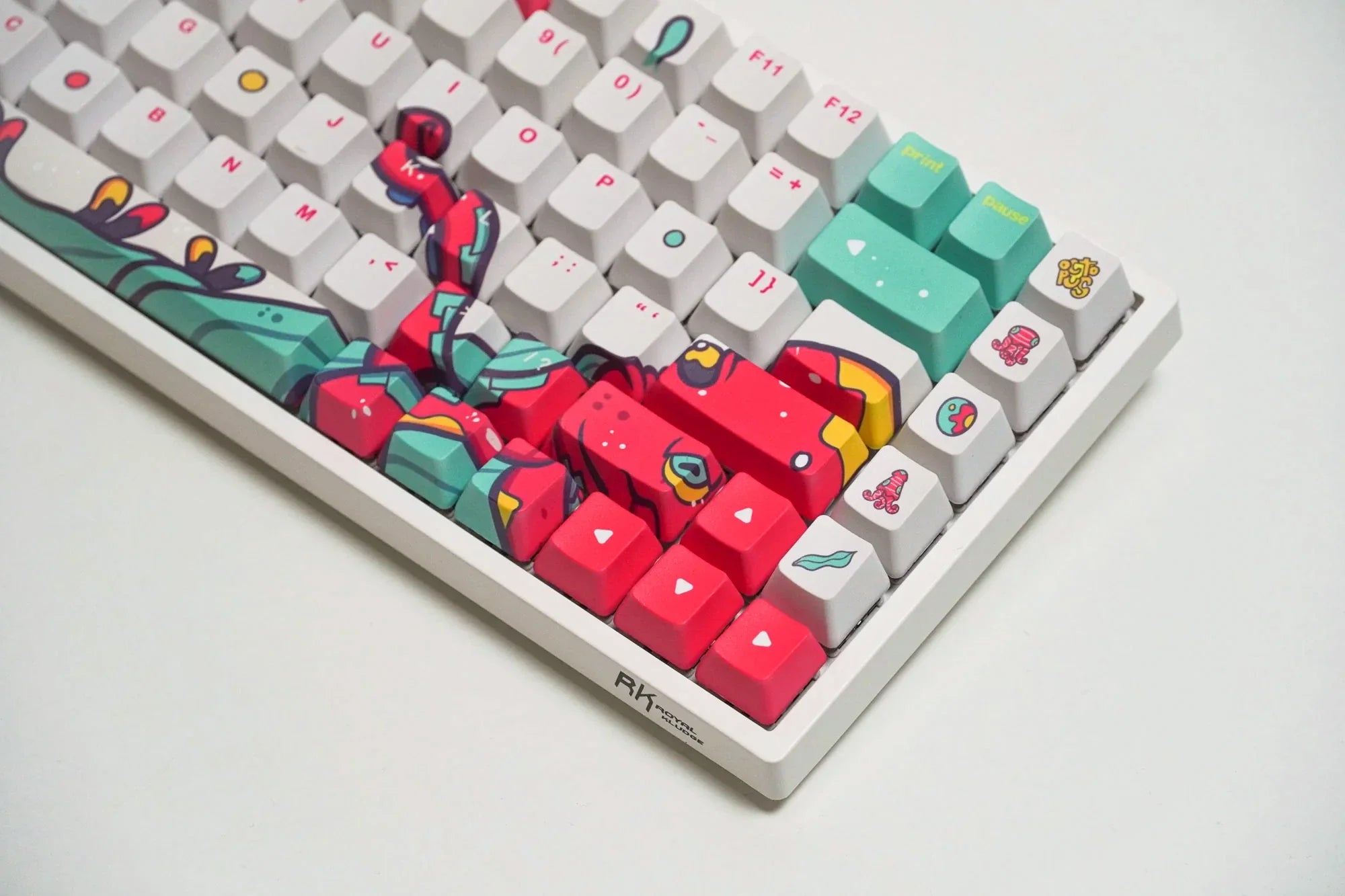 QwertyKey Octopus White OEM Profile PBT Keycap Set