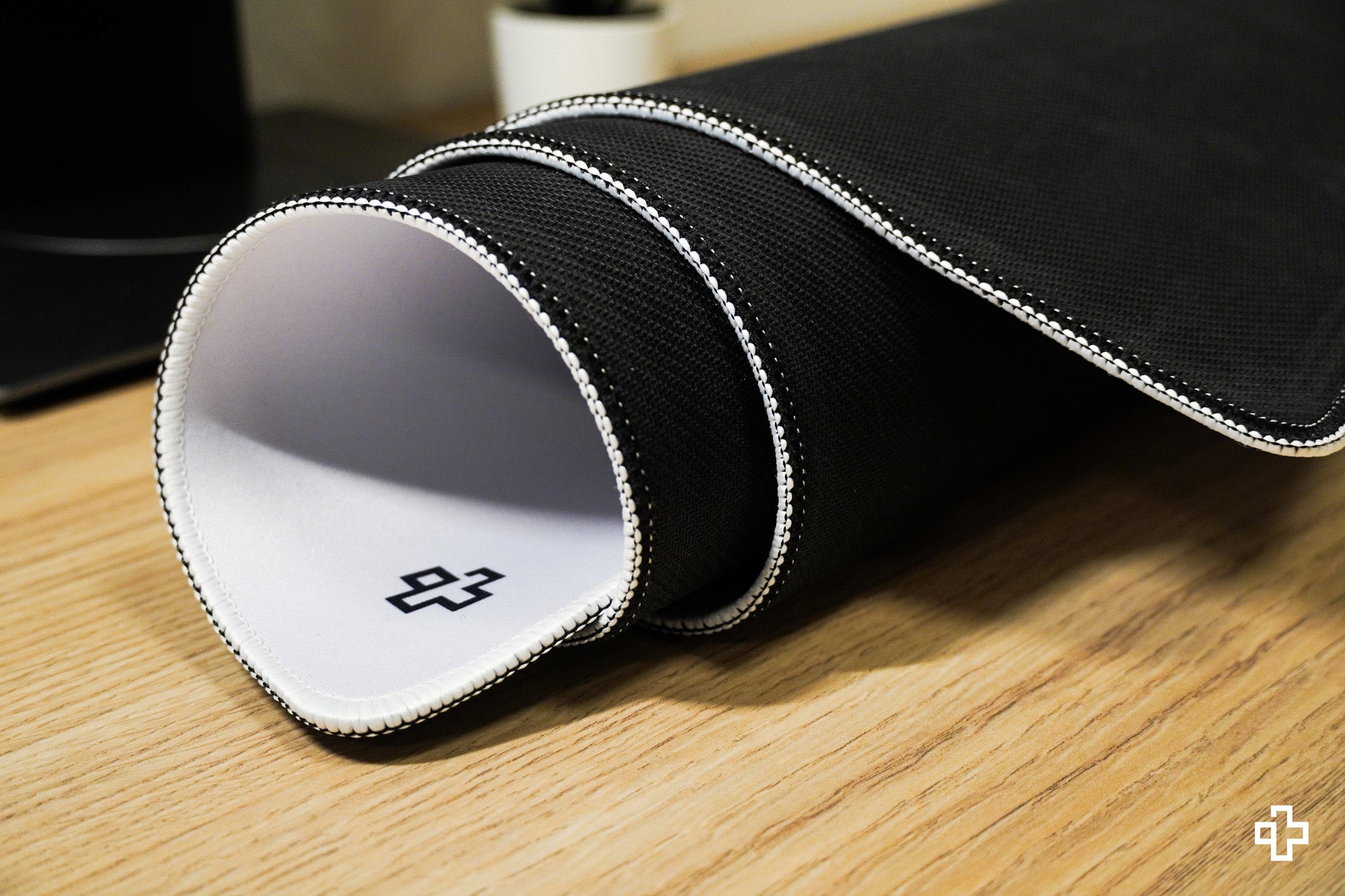 Deskmat Mousepad QwertyKey Rice 4mm stitched edges - QwertyKey