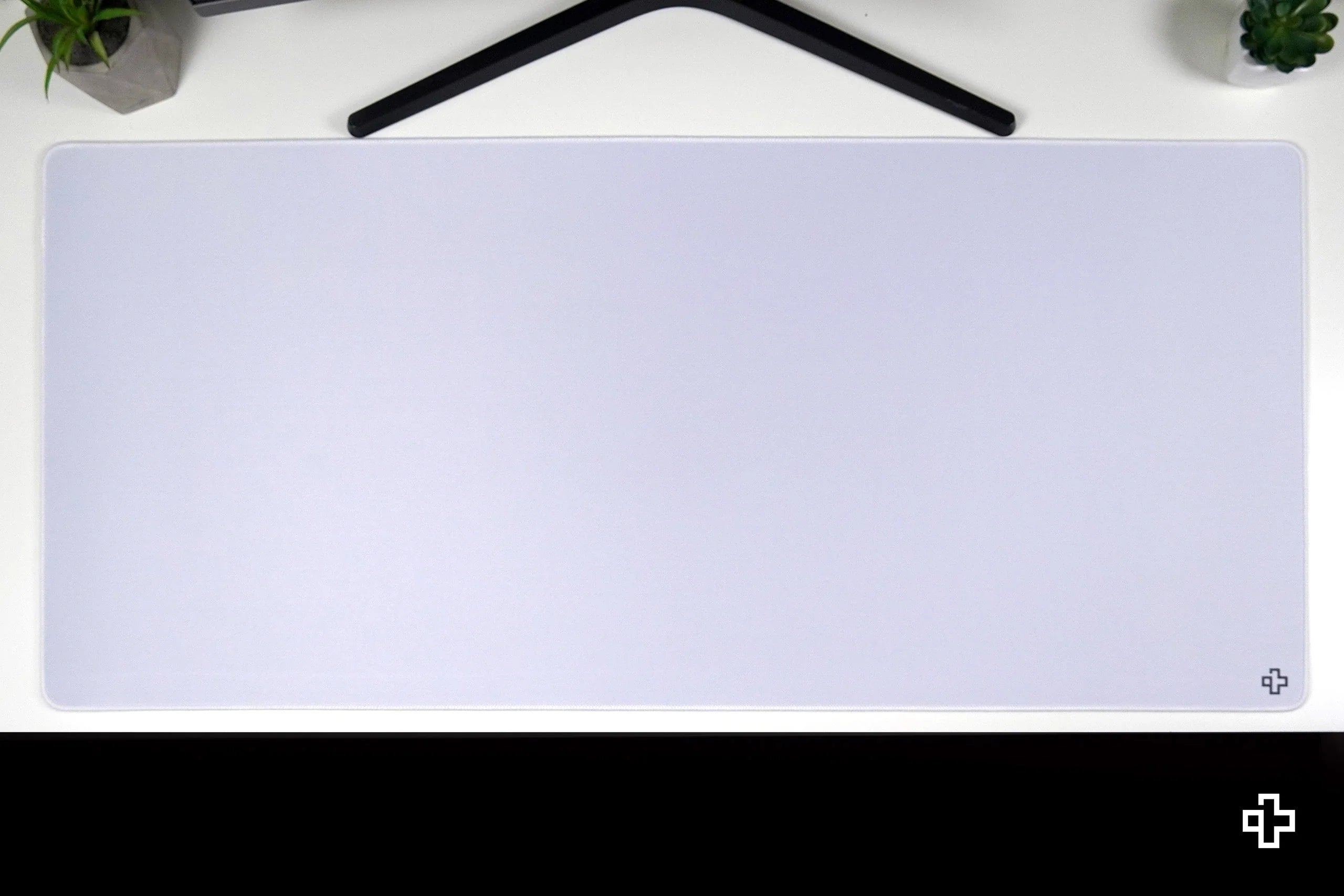 QwertyKey White Classic Plain Deskmat 4mm Stitched Edges