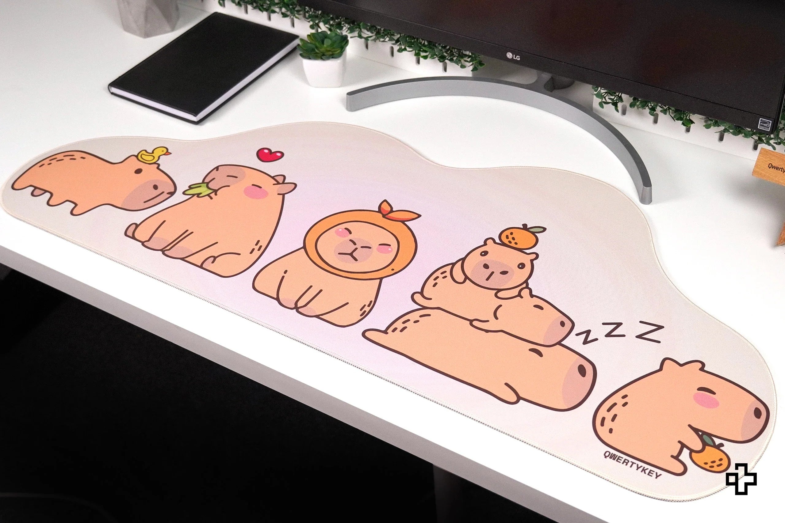 QwertyKey Capybara Deskmat 4mm Stitched Edges